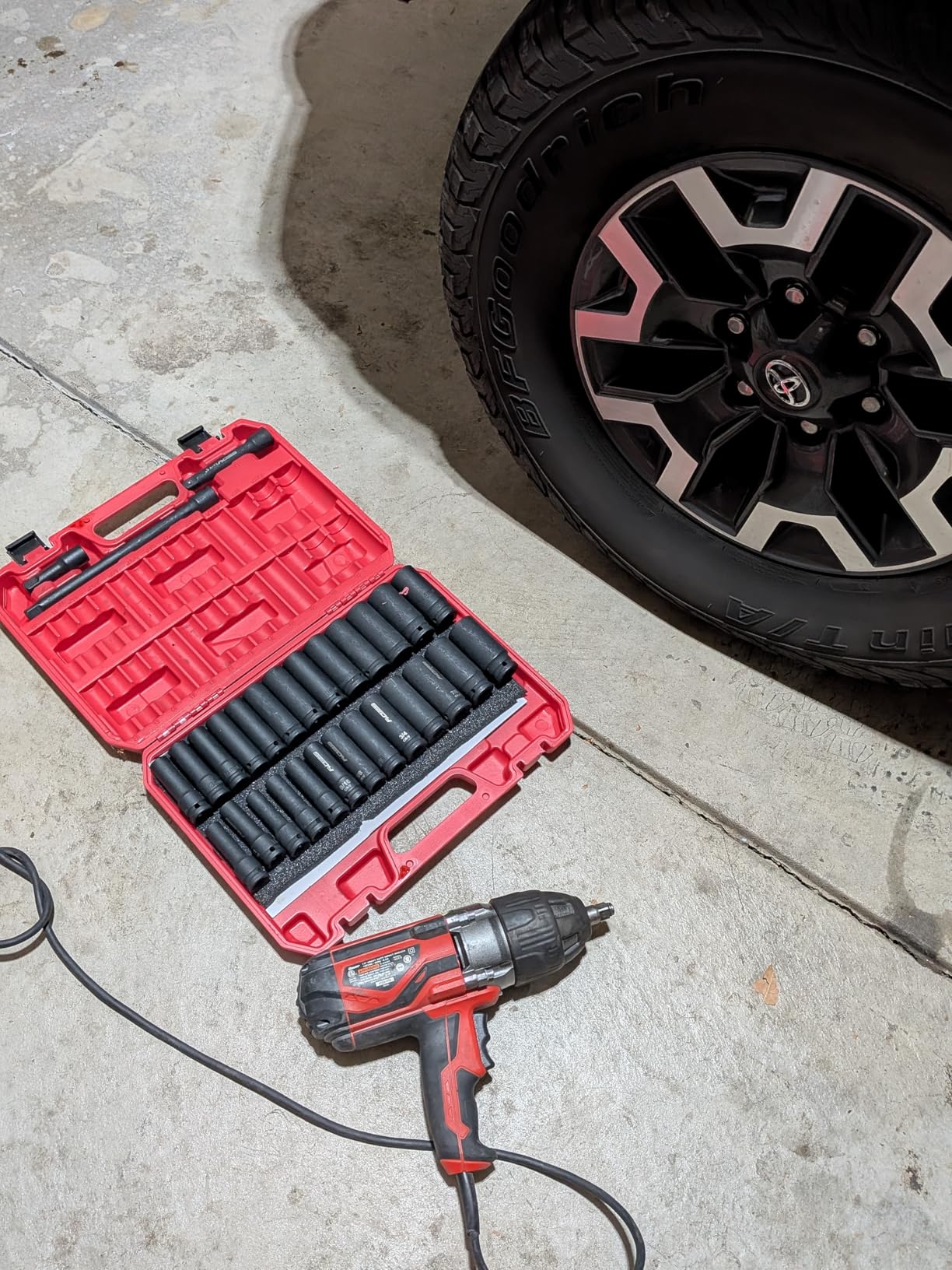 1/2 Drive Deep Impact Socket Set: 11-Piece Metric Size Wheel Axle Nut Wrench Metric Large Jumbo 27mm 29mm 30mm 31mm 32mm 33mm 34mm 35mm 36mm 38mm Spindle Joint High Torque Truck Bearing Locknut customer photo 1