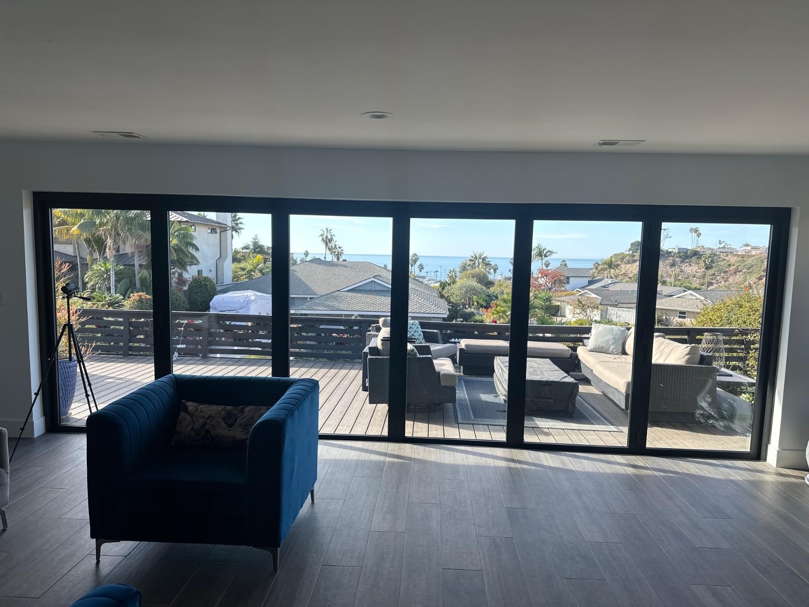 3480 Squeegee Window Cleaner - Concentrated Ammonia Free Non-Streak Cleaning Solution For The Professional and Homeowner - 32oz (Makes 32 Gallons of Cleaning Solution) customer photo 1