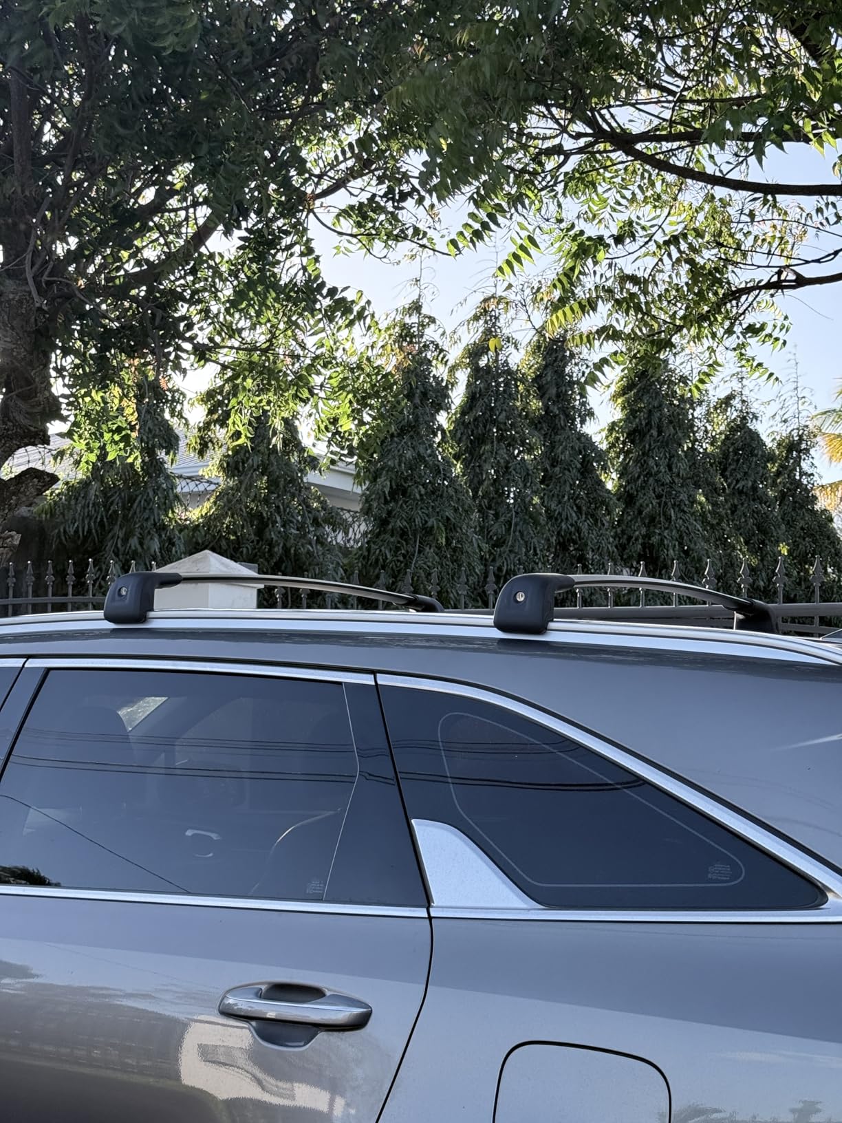 300LBS Lockable Roof Rack Cross Bars Compatible with 2019-2025 Hyundai Palisade SE SEL XRT Limited Calligraphy, Aluminum Crossbars Cargo Racks Rooftop Luggage Kayak Camping Gear Carrier customer photo 1
