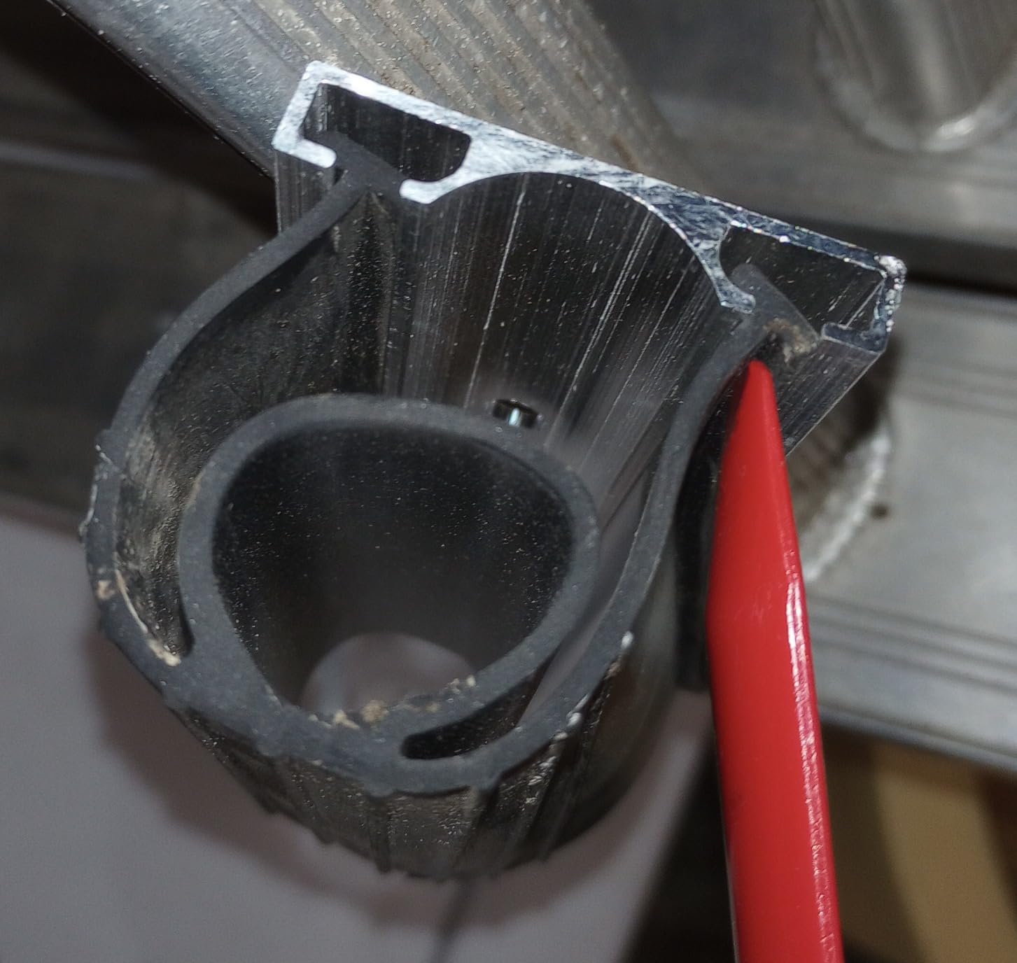 BOWSEN Heavy-Duty U+O Ring Universal Garage Door Bottom Seals Weatherstrip Weather Stripping Rubber with Aluminum Track Retainer Kit, Black (10 FT, 1-1/4