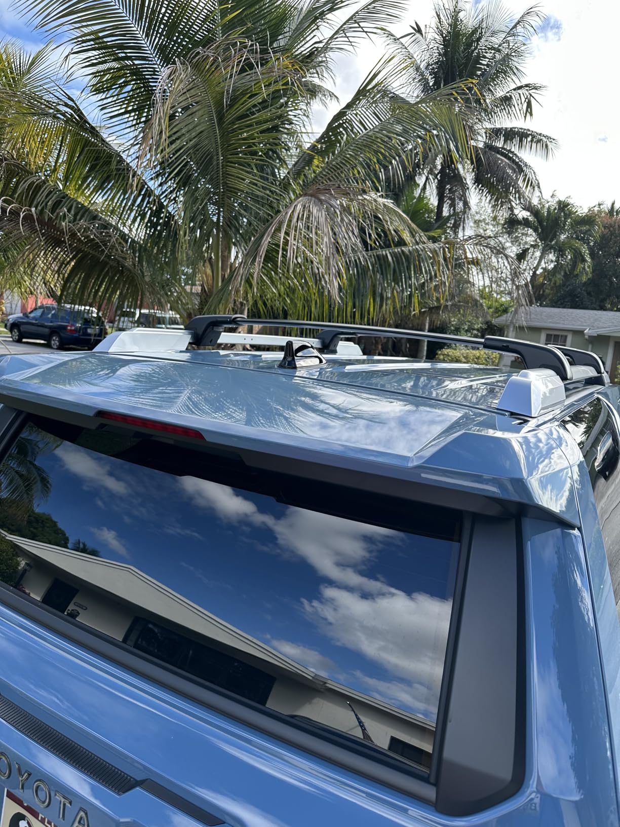 Tuyoung 330lbs All-Aluminum Roof Rack Cross Bars Compatible with Volkswagen VW Tiguan 2018-2026 (Not for Limited) & Taos 2022-2026, Lockbale Heavy Duty Roof Rails Crossbars Rooftop Luggage Accessories customer photo 2