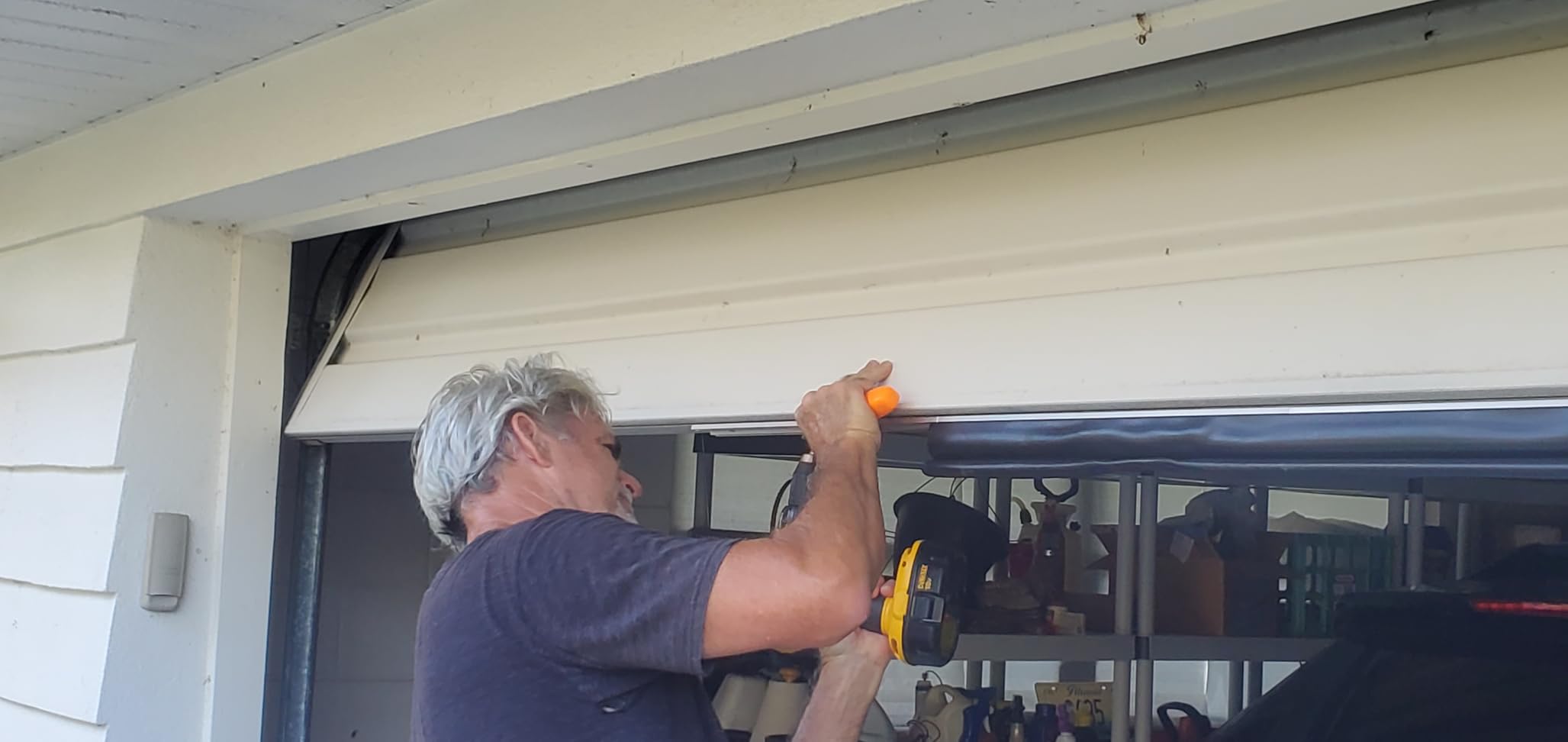 VEVOR Garage Door Seals Bottom Rubber, U Shape +O Ring Combination Garage Door Weather Stripping with Pre-drilled Aluminum Track Retainer Kit, 5/16 inch T-Ends and 3 3/4 inch Width (16 Ft, Black) customer photo 1