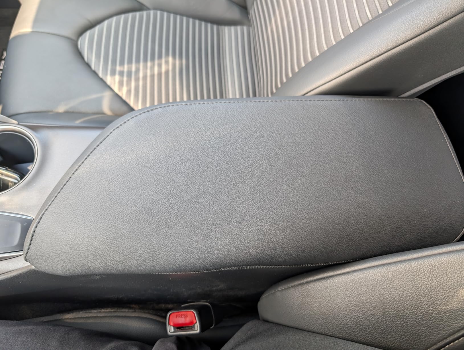 AOMSAZTO Center Console Cover Customized Armrest Cover Compatible with 2018-2024 Toyota Camry, Leather Arm Rest Covering for Car, Well-Make Durable Console Cushion Pad, Black customer photo 2