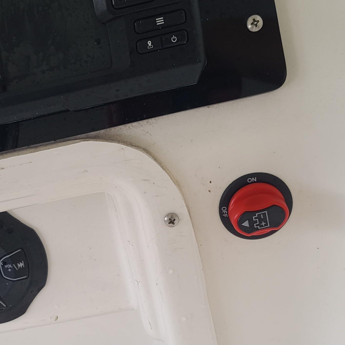 Nilight Battery Disconnect Switch 100A Master Disconnect Isolator 12V-48V On Off Power Cutoff Switch Waterproof Heavy Duty for Marine Boat Car RV ATV UTV Yacht, 2 Years Warranty customer photo 2