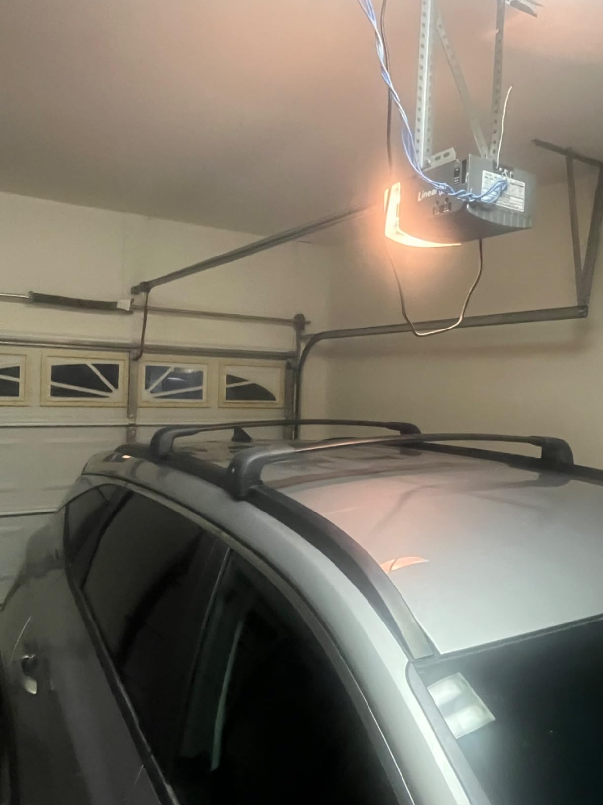 300lbs Roof Rack Cross Bars Compatible with Hyundai Palisade 2019-2025 SE SEL XRT Limited Calligraphy with Lock, Aluminum Cross Bar for Rooftop Cargo Luggage Kayak Canoe Bike Snowboard customer photo 1
