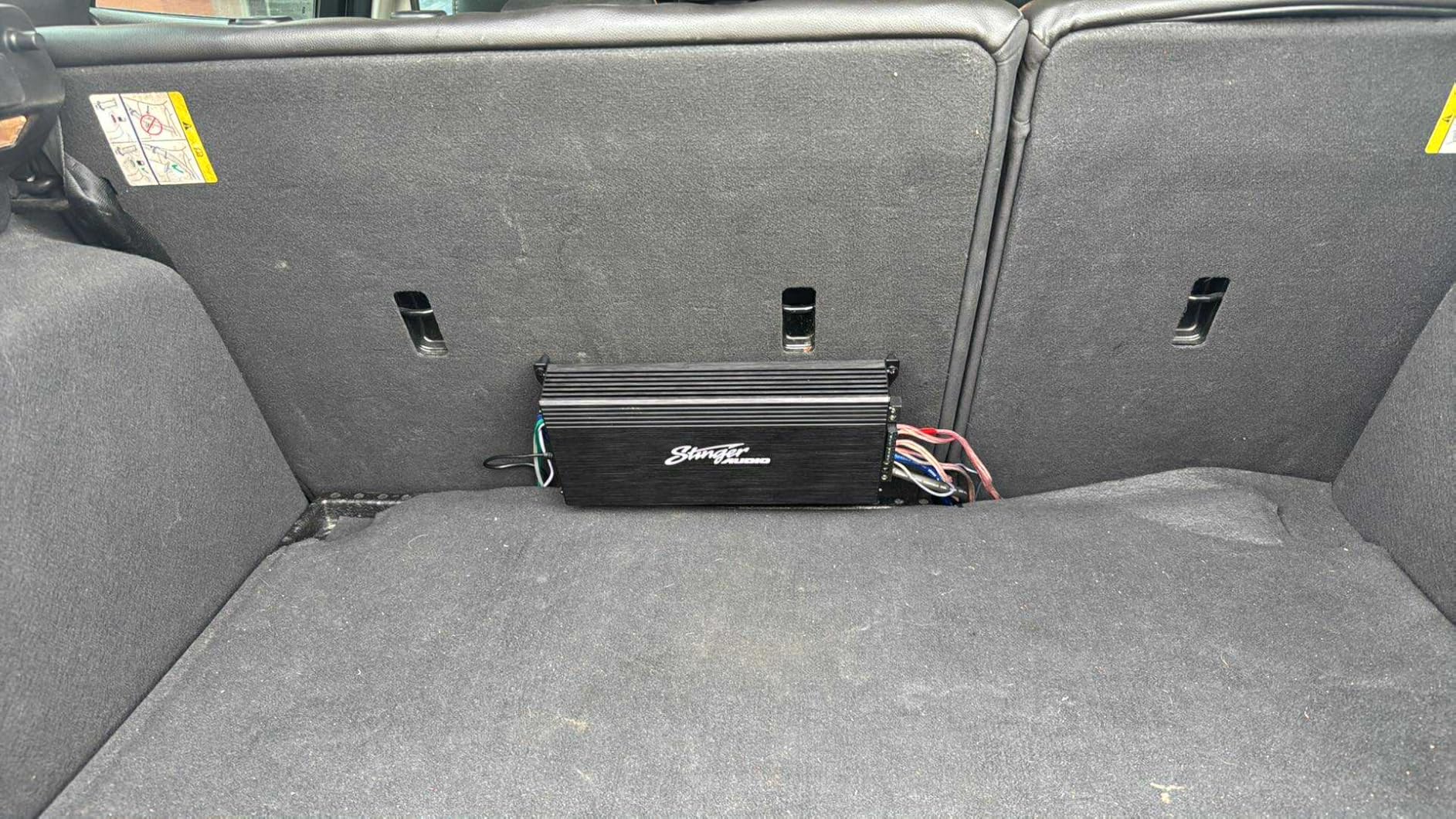 STINGER Audio MT-1000.5 1200 Watt RMS 5-Channel Car Audio Amplifier, Class D, Hexfet Mosfet, Crossover High-Pass/Low-Pass Filter, Subsonic Filter, Remote Subwoofer Bass Knob, Bass Boost Q customer photo 2