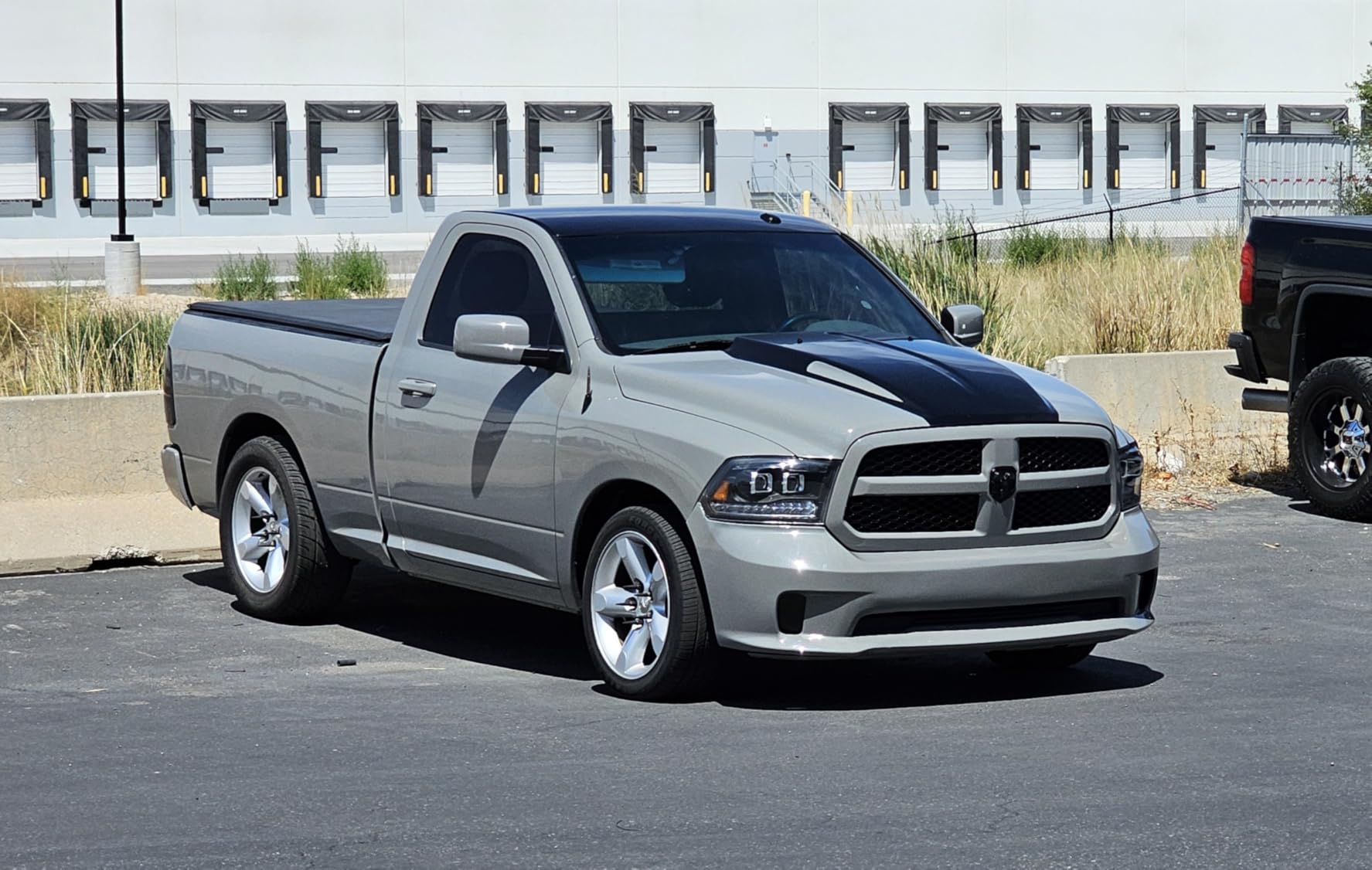 7018 Front Hood Struts Shocks Lift Supports Gas Springs Compatible with Dodge 2011 2012 2013 2014 2015 2016 2017 Ram 1500 2500 3500 4500 5500, Pack of 2 PCS Replaces PM3420 SG314074 customer photo 1