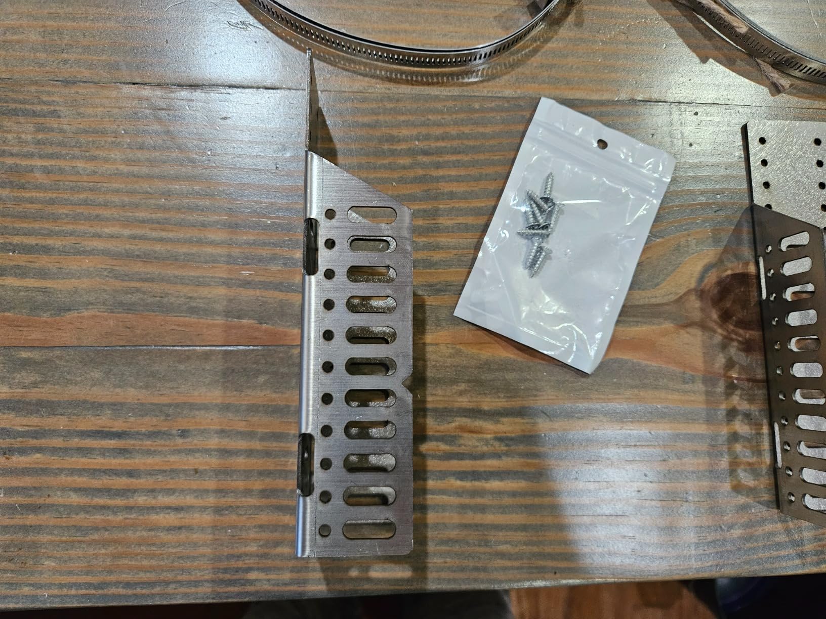 Blulu 2 Set Expansion Tank Mounting Bracket Thermal Expansion Tank Holder with 4 Water Heater Strap Earthquake Straps Nitrogen Propane Holder for 5 Gallon or 13 Inch Diameter Pole customer photo 1