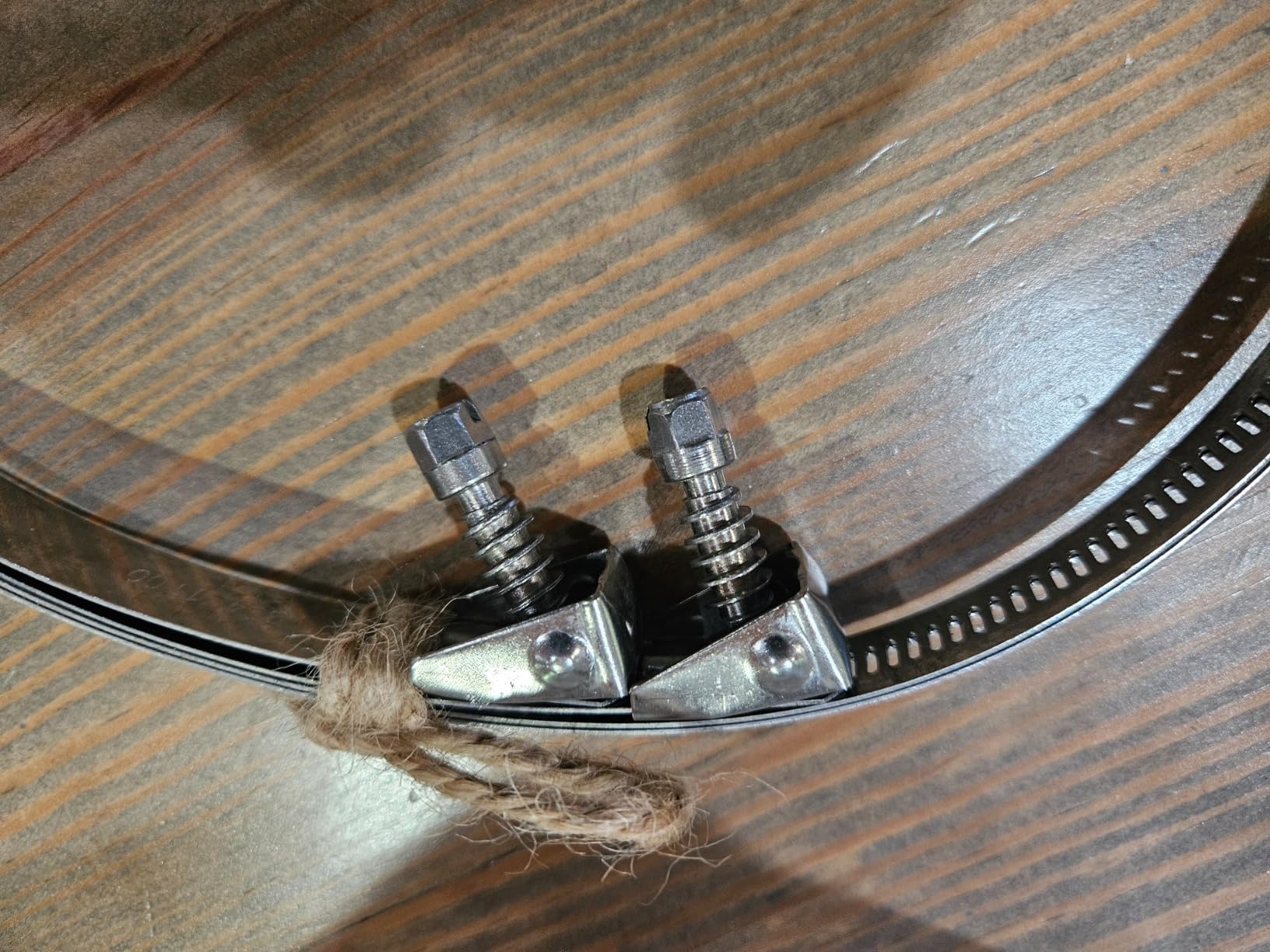 Blulu 2 Set Expansion Tank Mounting Bracket Thermal Expansion Tank Holder with 4 Water Heater Strap Earthquake Straps Nitrogen Propane Holder for 5 Gallon or 13 Inch Diameter Pole customer photo 2