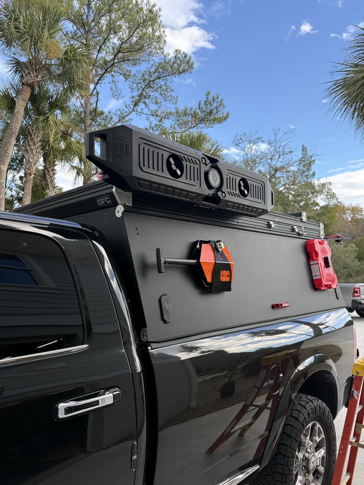 Tecoom 8 Gallon Pressurized Water Tank Portable Water Storage with Hose and Sprayer for Road Camping Shower Overlanding customer photo 1