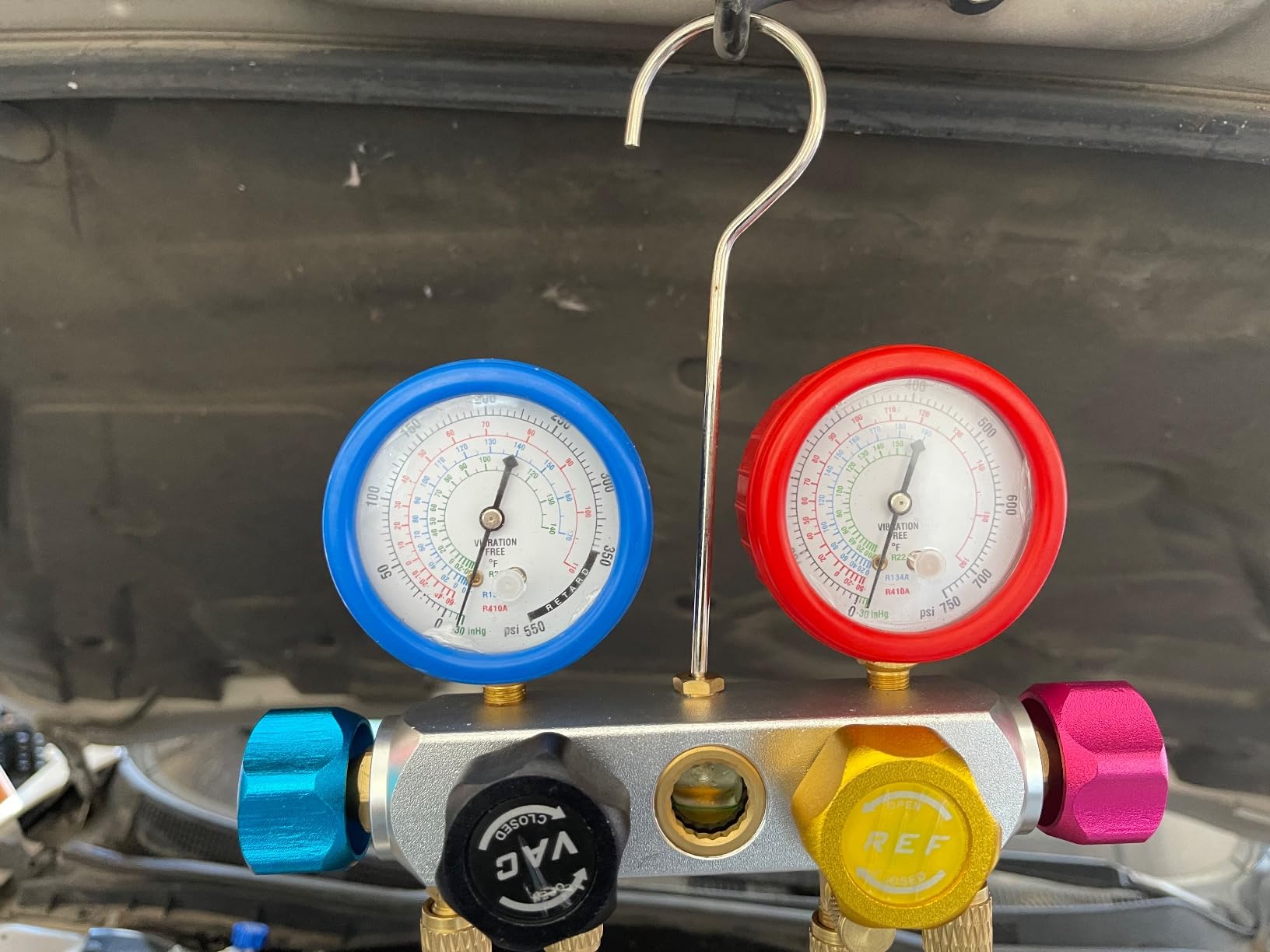 BACOENG AC R1234YF Gauge Set, Automotive 4 Way R1234yf Refrigerant Recharge Kit, R134A AC Manifold Gauge Set with 5FT Hoses for Car Charging and Evacuation customer photo 2