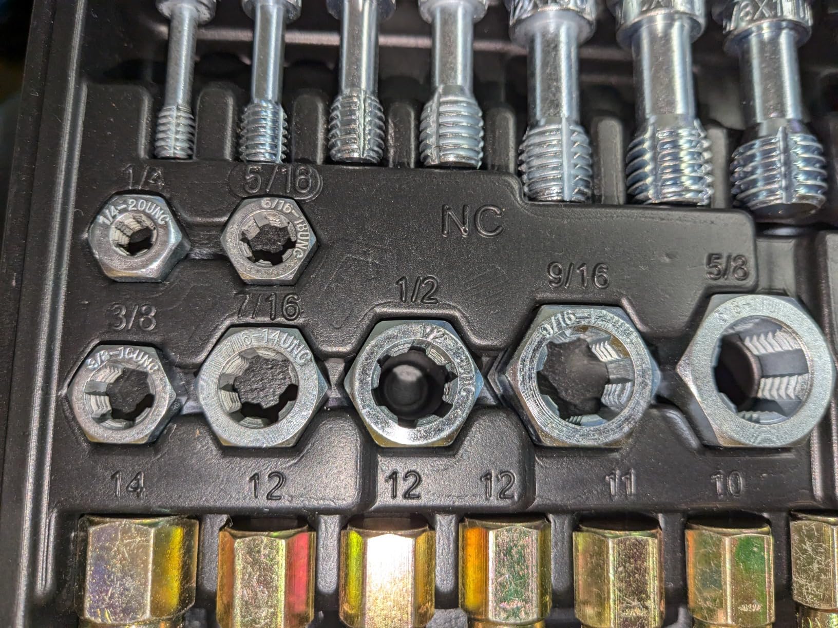 AKM 61Pcs Thread Restorer Kit, Rethread Repair Tool, UNC UNF & Metric Thread Chaser Set with Thread Pitch Gauge customer photo 1