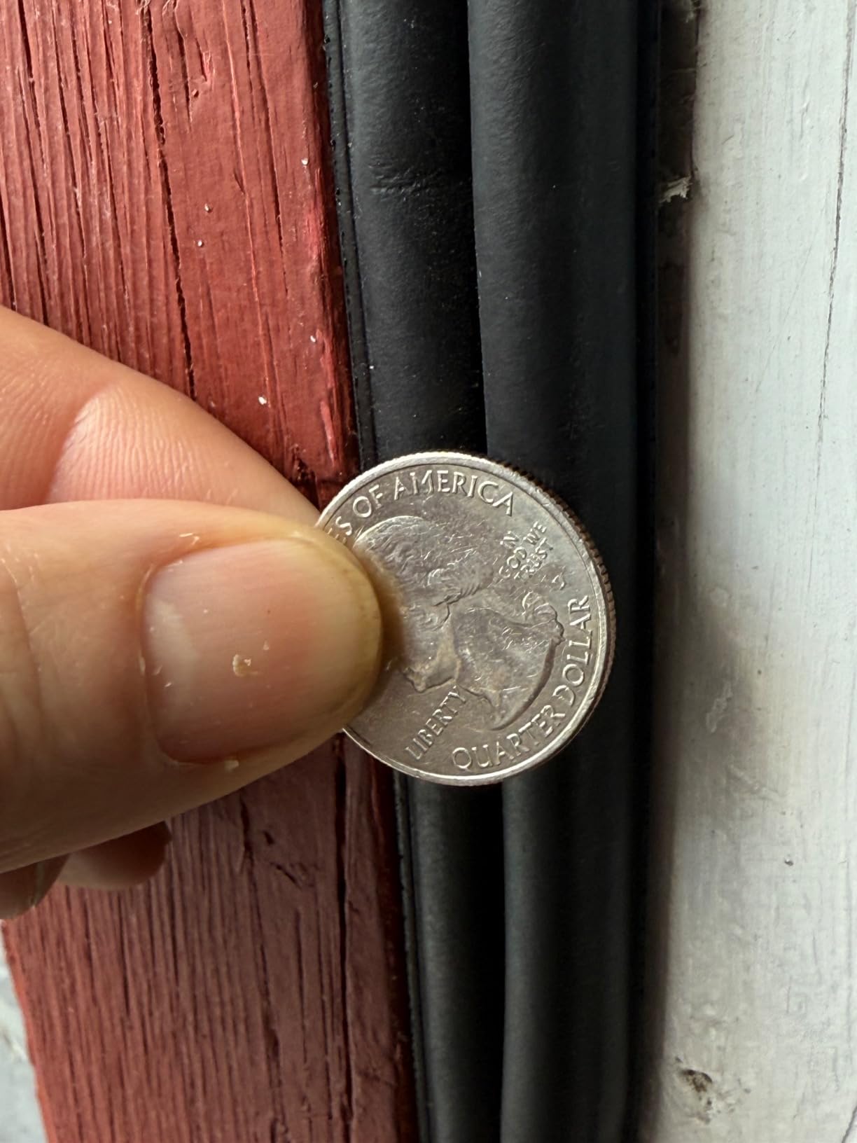 10 Ft Rubber Weather Stripping Door Seal, D Shaped Automotive Weather Stripping, Car Door Seal Strip, Self Adhesive Soundproofing Weatherstripping for Doors Windows Car Truck Auto RV customer photo 2