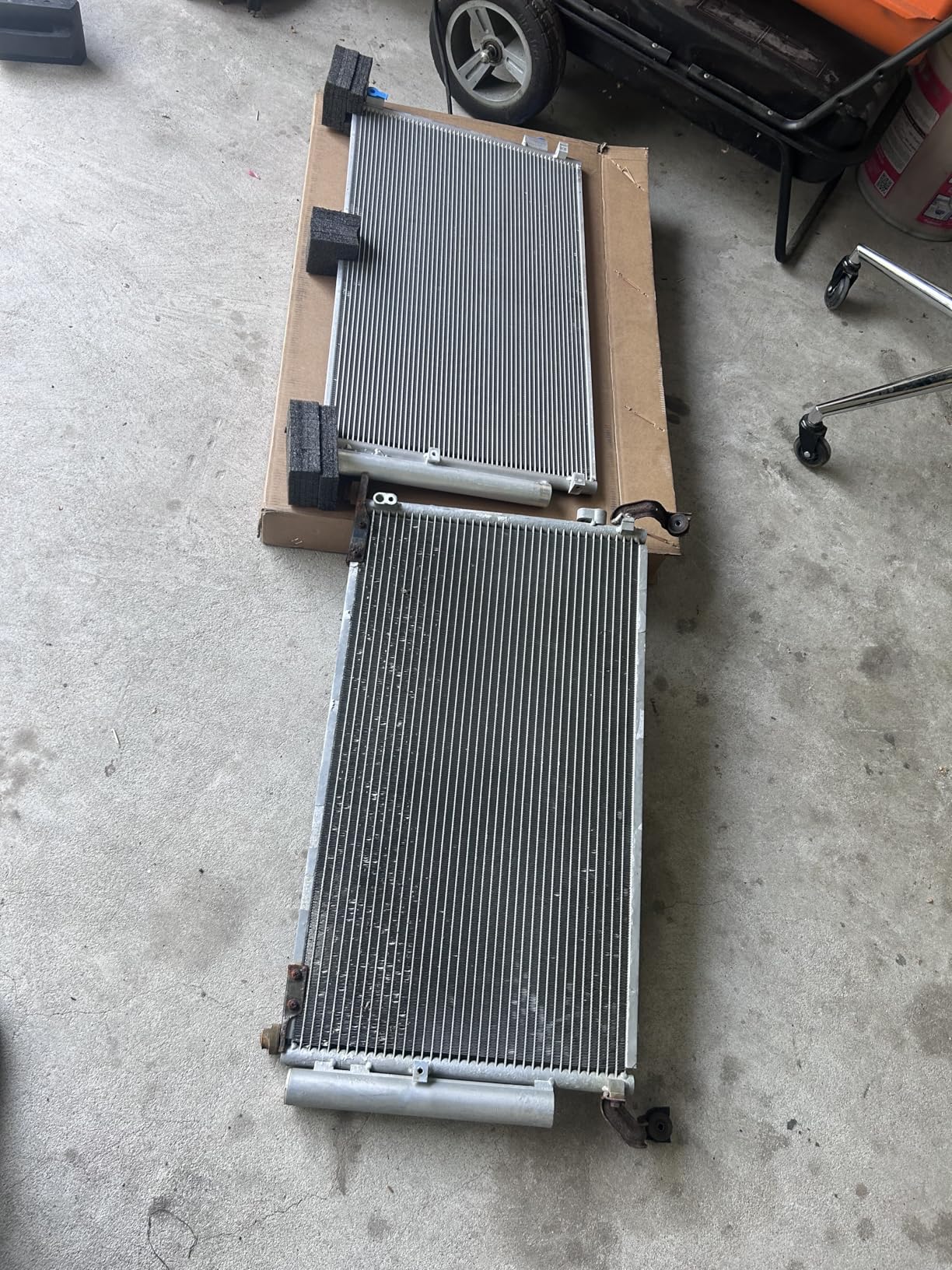 AUTOSAVER88 A/C AC Condenser Air Conditioning Condenser Compatible with 2000-2005 Ford Excursion, 1999-2007 Ford F-250 F-350 F-450 F-53 F-550 V8 4.6L 5.4L 6.0L 7.3L V10 6.8L customer photo 1