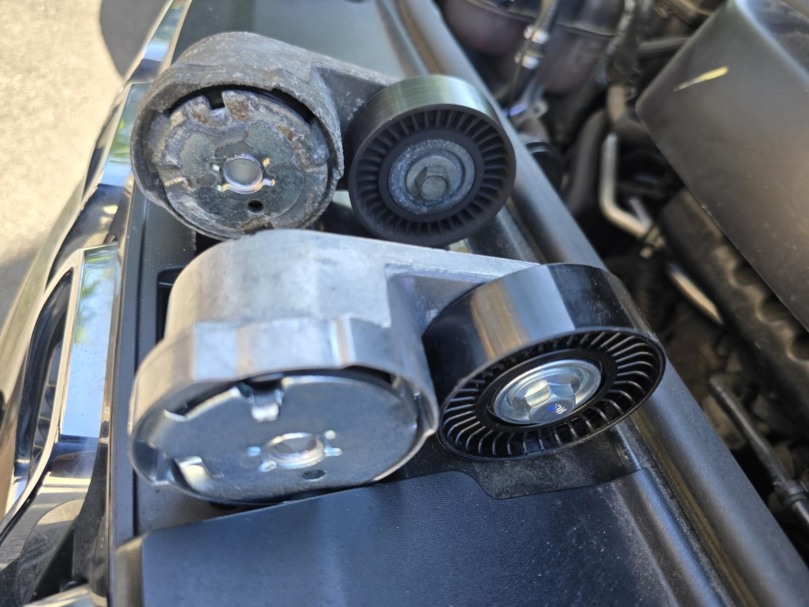 A-Premium Engine Serpentine Belt Drive Kit w/Tensioner & Idler Pulley Compatible with Jeep Grand Cherokee 2016-2022, Grand Cherokee L 2021-2022, Grand Cherokee WK & Dodge Durango, 3.6L customer photo 2