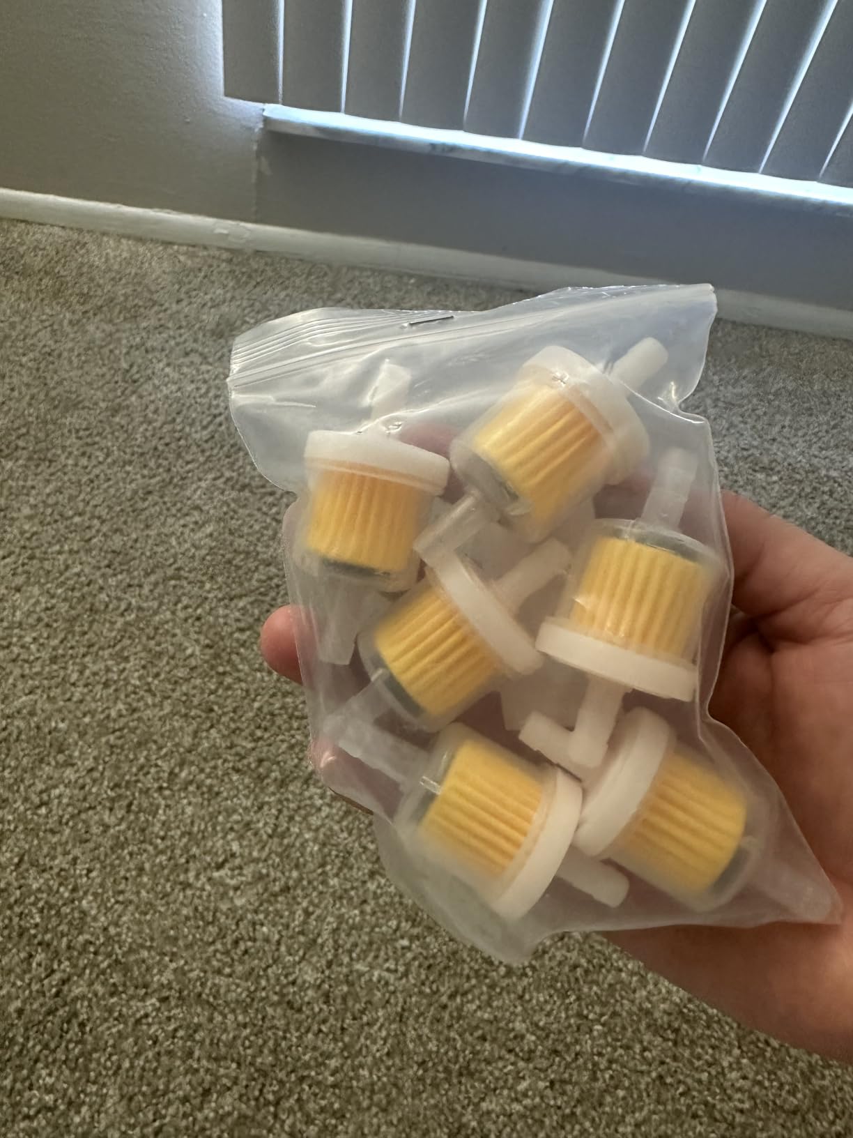 6PCS 1/4 Inch Gas Inline Fuel Filters, with magnet, Universal for Stratton Small Engine, Kohler, Kawasaki, Birggs, John Deere, Gasoline Generator Lawn Mower Motorcycle customer photo 1