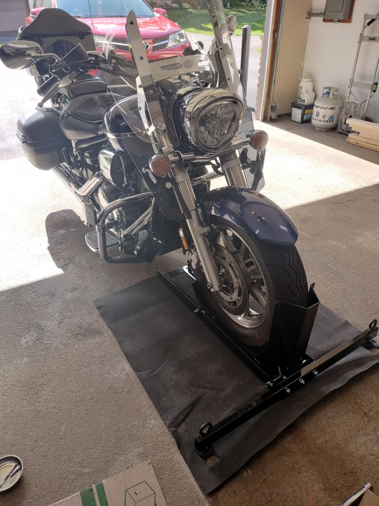 KUAFU Motorcycle Wheel Chock Stand Upright 1800 LBS, Wide Range 3