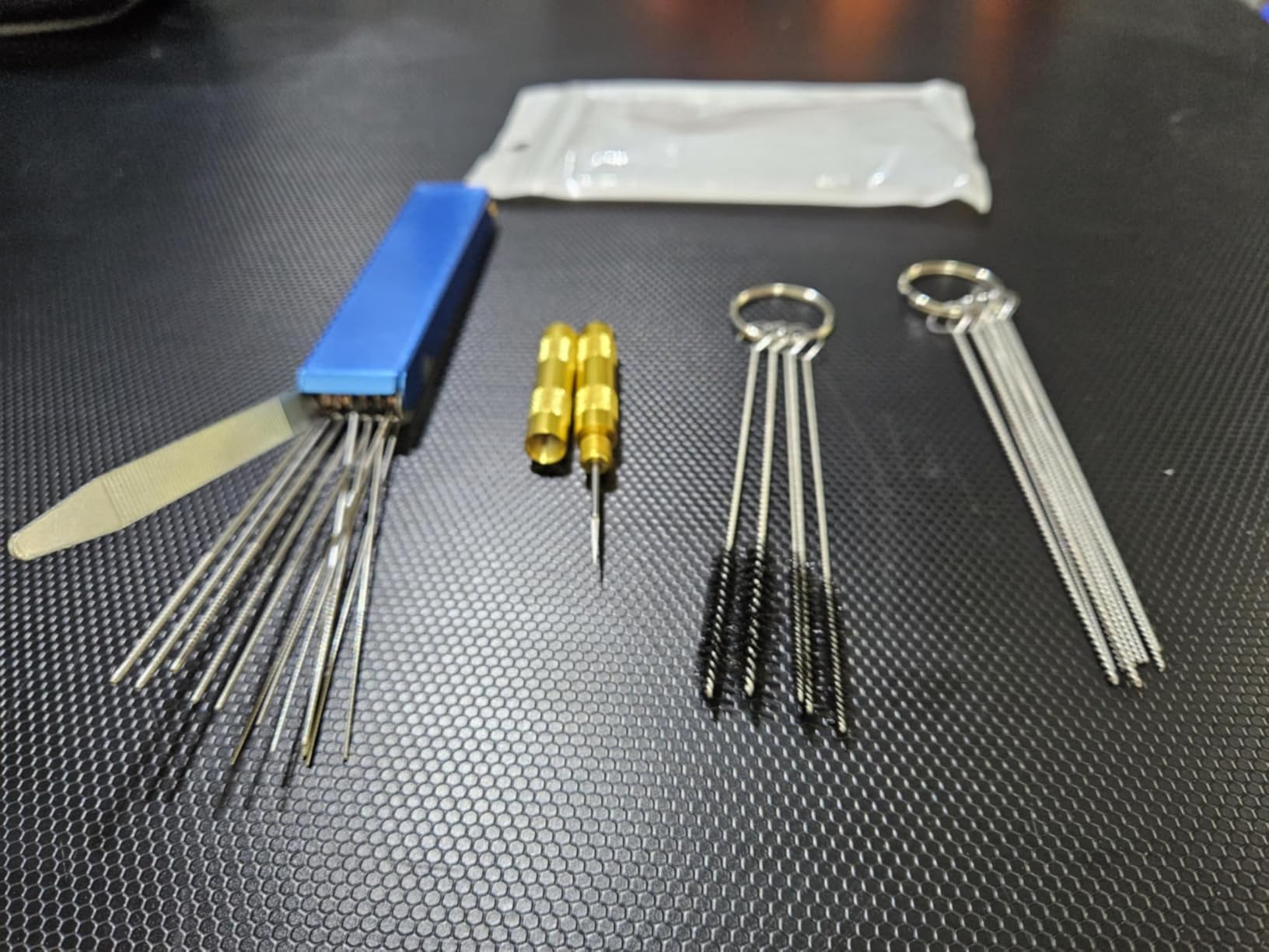 Carburetor Cleaning Kit, Premium Torch Tip Cleaner, Stainless Steel 13 Clean Line Set 10 Needles 5 Nylon Brushes 1 Pointed Picks for Small Engine Lawnmower Welding Stove Airbrush Spray Gun customer photo 1