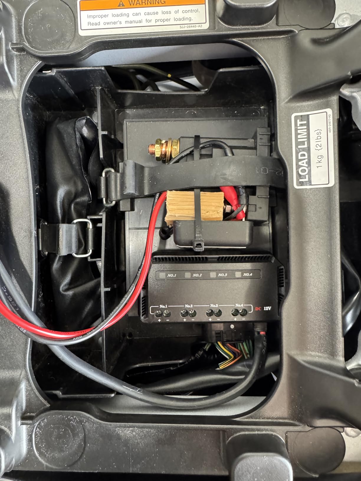 500A Remote Battery Disconnect Switch, 12V DC Car Kill Switch Anti Theft Kit Prevent Battery Drain Remote Kill Switch for Car Auto, RVs and Trucks (2 Keys) customer photo 1