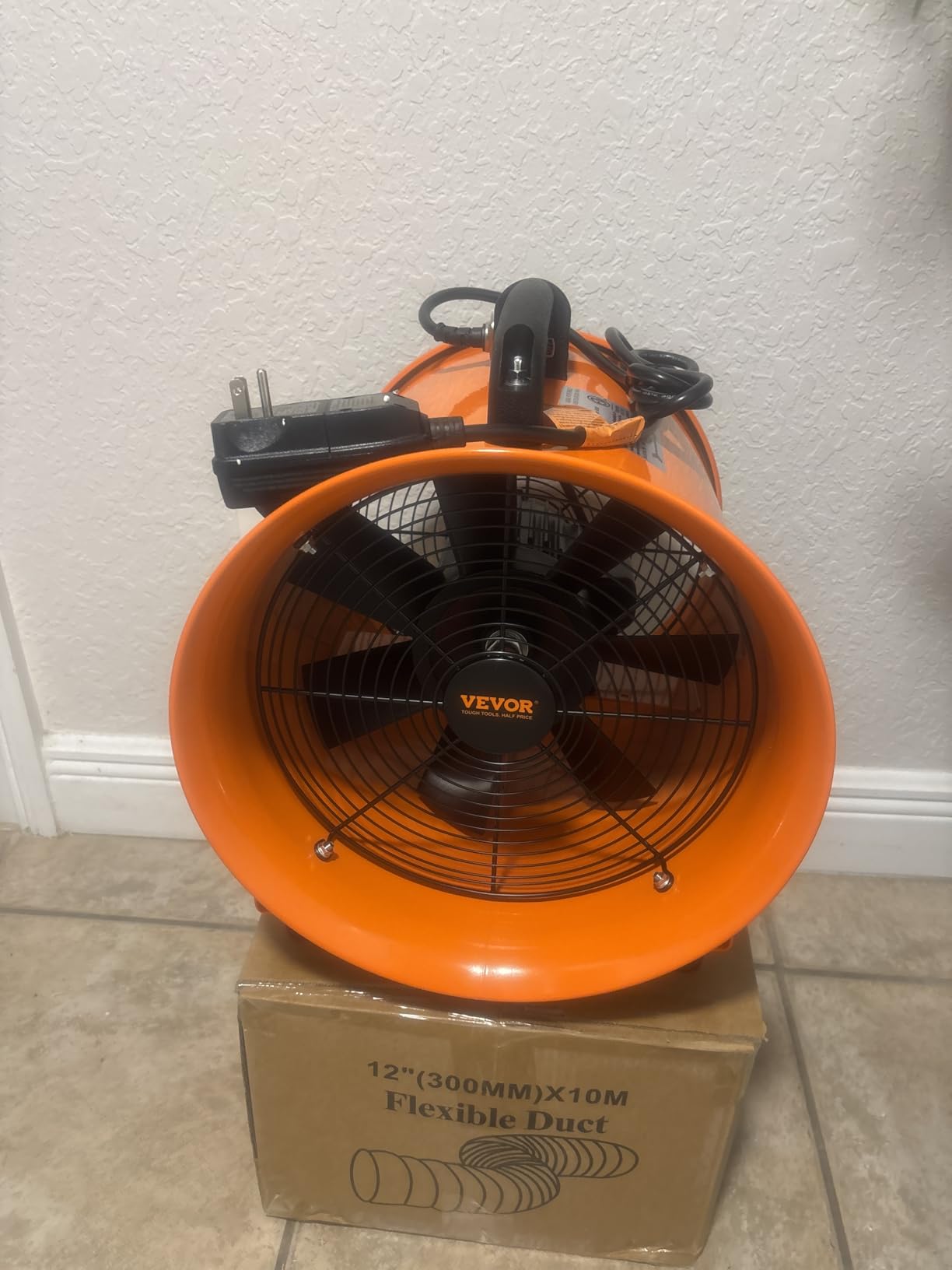 VEVOR Air Mover Blower Fan 12 Inch, 3198CFM 585W with 33ft Flexible Duct, Industrial Portable Ventilator Blower/Exhaust, Orange customer photo 1