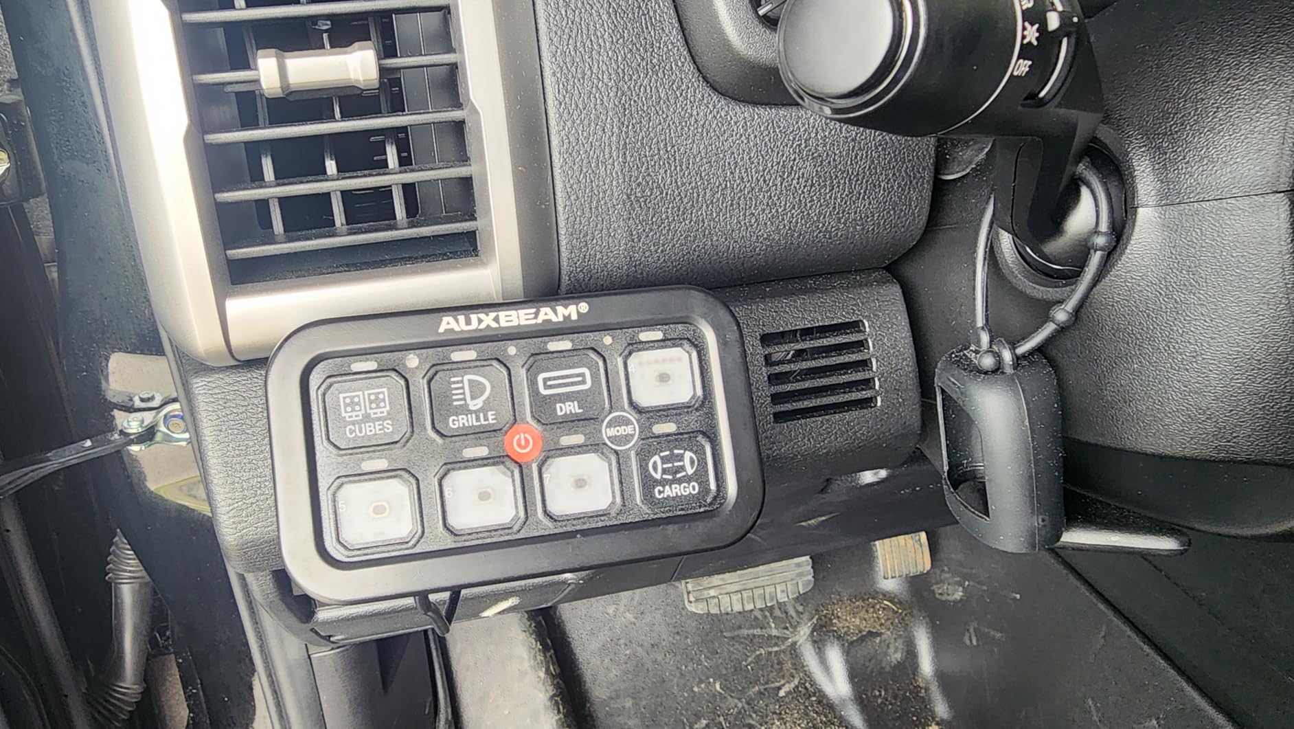 Auxbeam 8 Gang Switch Panel RB80 Toggle Momentary Pulsed RGB Dimmable Switch Panel Multifunction Panel Two Sided Output Marine Switch Panel IP65 Waterproof for Car Boat RV, 3 Years Warranty customer photo 1