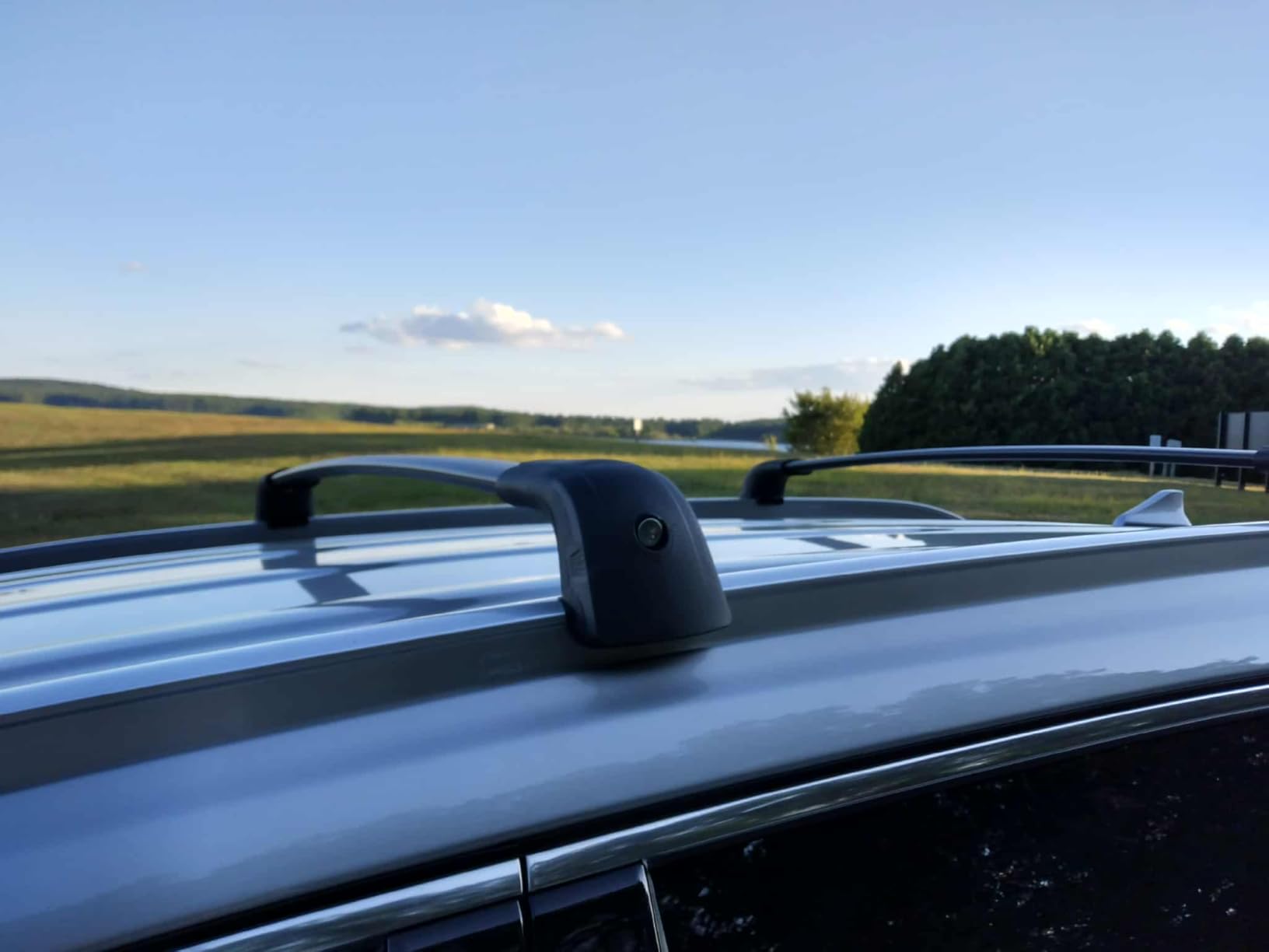 KINGGERI Roof Rack Cross Bars Compatible with 2019-2023 Hyundai Santa Fe & Santa Fe Hybrid, 220lbs Lockable Anti-Theft Aluminum Roof Rails Crossbars Cargo Carrier Bag Black customer photo 2