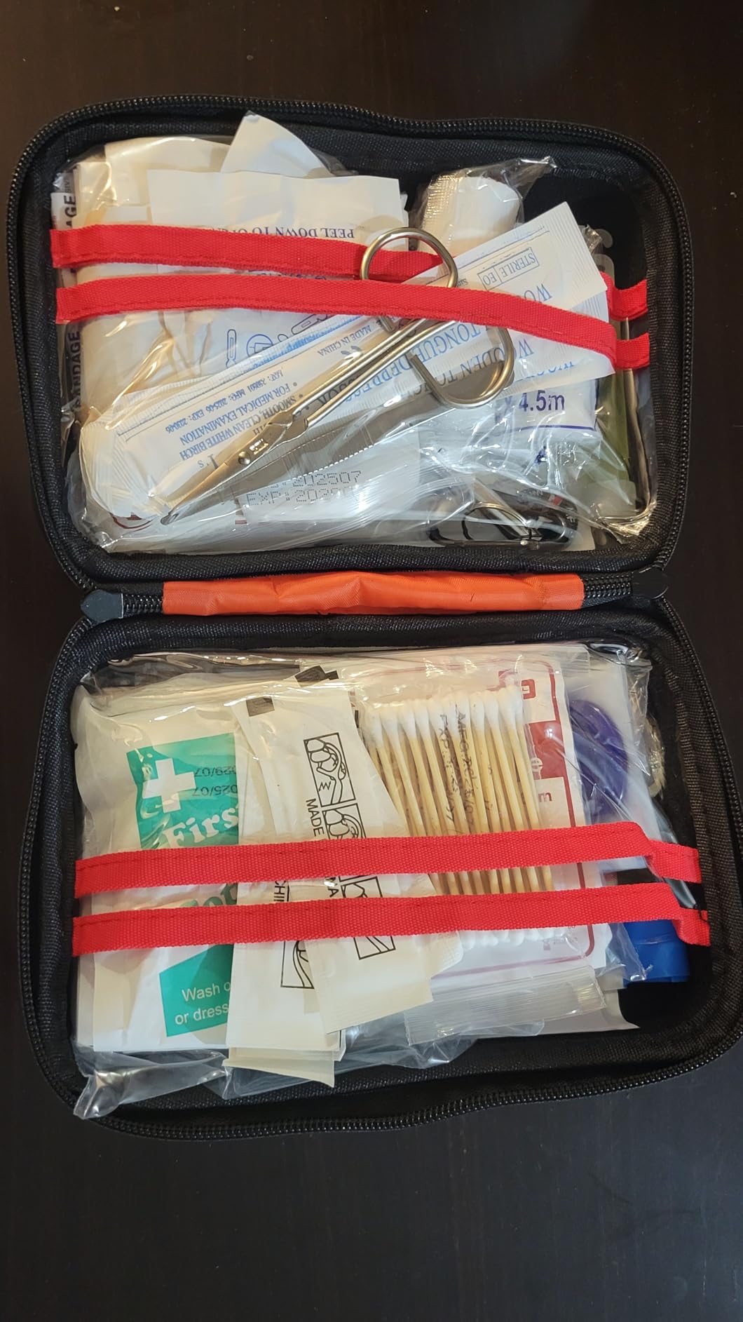 VRIEXSD Premium 320-Piece First Aid Kit, Waterproof EVA Hard Shell Case customer photo 1