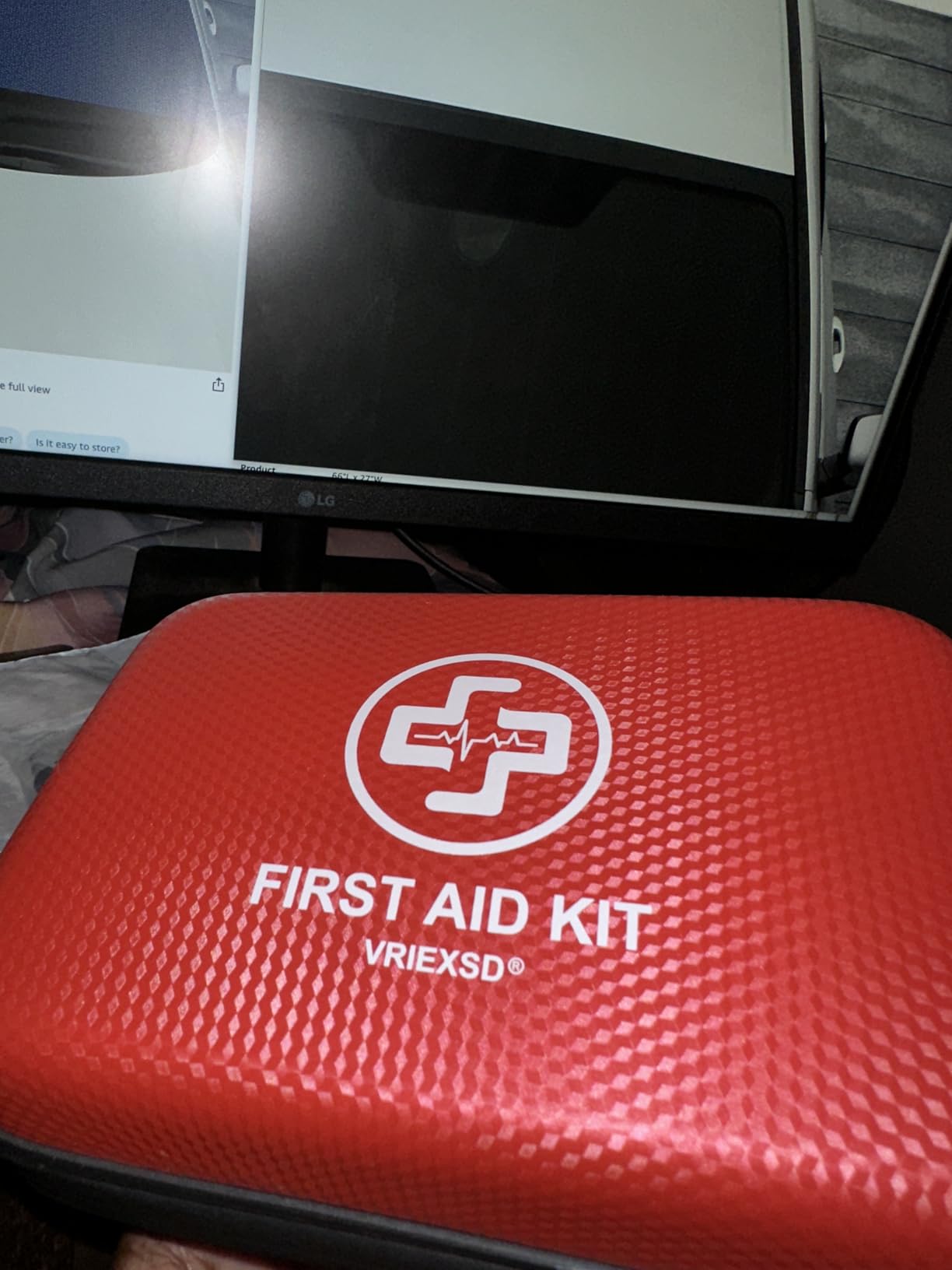 VRIEXSD Premium 320-Piece First Aid Kit, Waterproof EVA Hard Shell Case customer photo 2