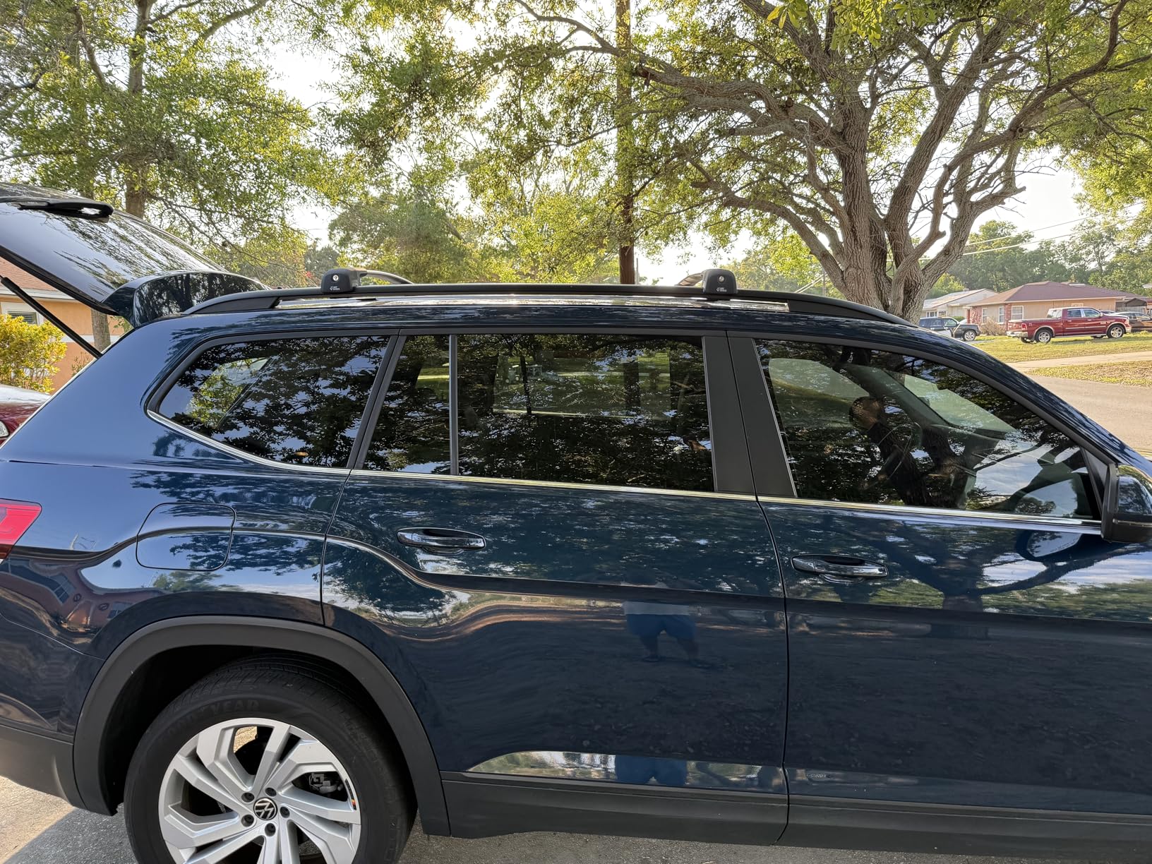 JOYTUTUS 220lbs Roof Rack Cross Bars Compatible with Kia Sorento/Sorento Hybrid 2021-2025 (NOT Fit X-Line/X-Pro), Heavy Duty Aluminum Roof Rails Crossbars Rooftop Cargo Carrier Luggage customer photo 2