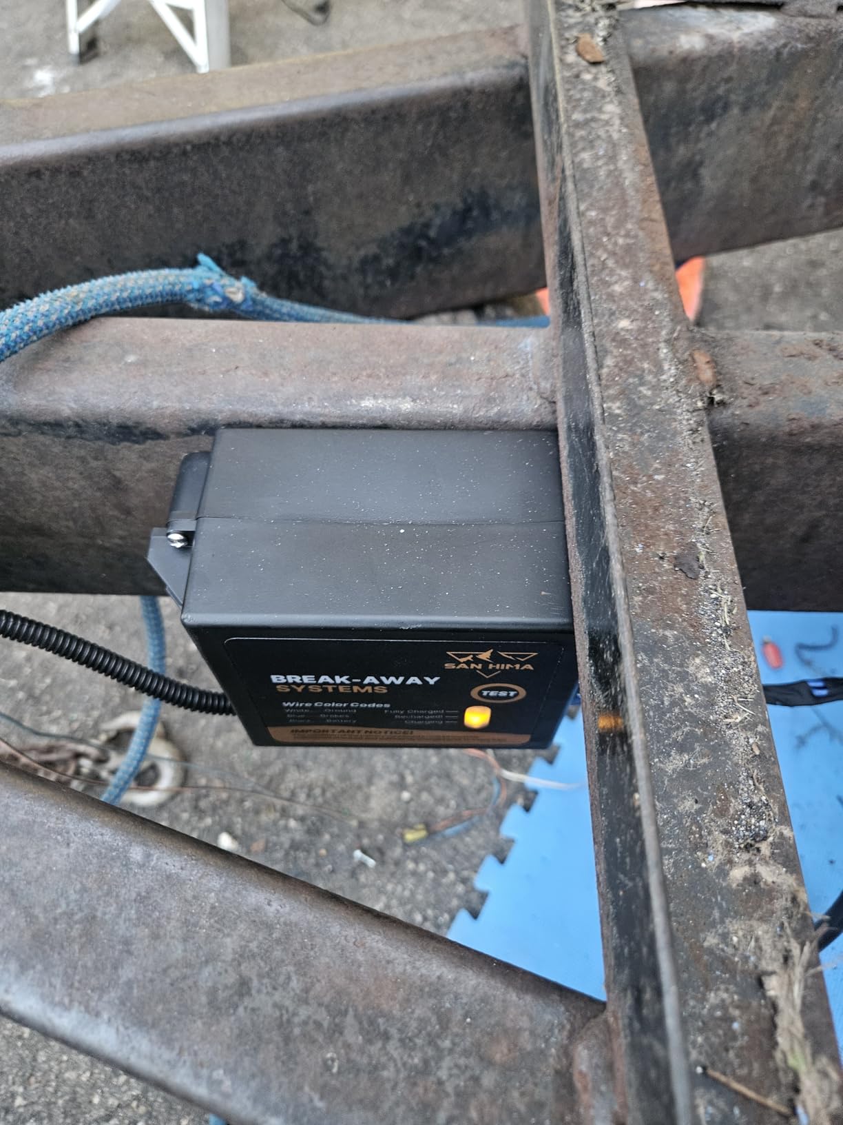 SanHima Trailer Brakes Breakaway Kit w/Switch & 12V 5AH Battery Built-in Charger, LED Indicator, for Trailer Caravan Towable RV Vehicle customer photo 1