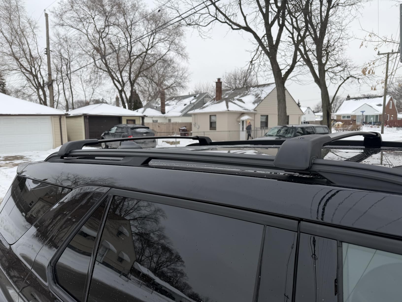 300lbs Lockable Roof Rack Cross Bars Compatible with Ford Explorer 2020 2021 2022 2023 2024 2025 2026, Heavy Duty Aluminum Roof Rails Crossbars Black Rooftop Cargo Carrier Luggage customer photo 2