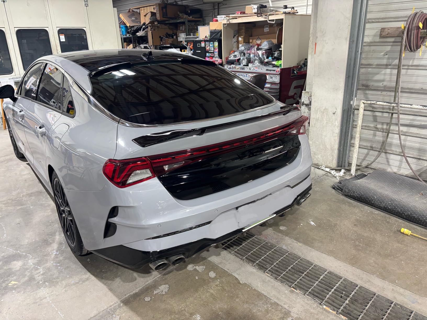 Rear Spoiler Compatible with 2021-2024 KIA K5 LX LXS EX, R Style Duckbill Spoiler Fits for 2021 2022 2023 2024, Trunk Exterior High Kick Tail Deck Lid Glossy Black Wing Lip customer photo 2