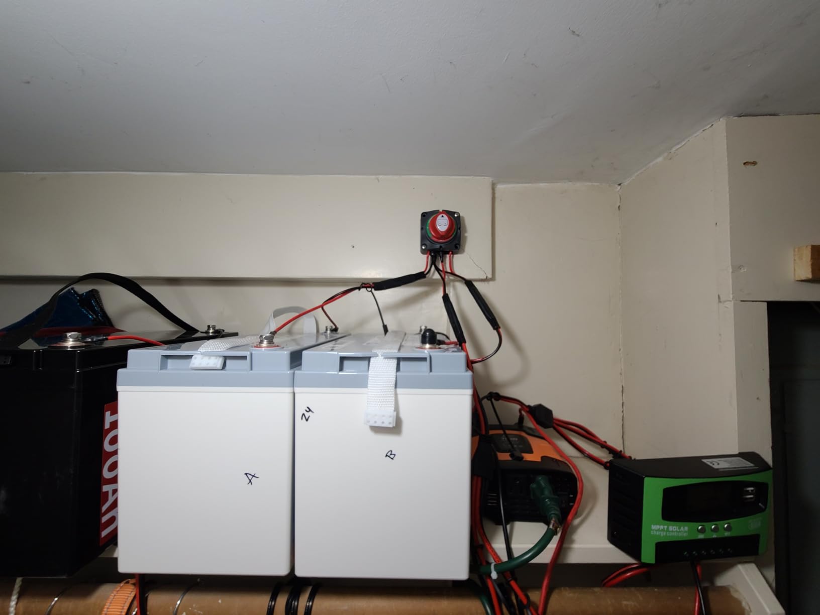 RED WOLF 1-2-Both-Off Battery Switch DC 12V-48V 200A, Heavy Duty Marine Battery Power Cut Master Switch Disconnect Isolator Ignition Protected for Automotive RV Marine Battery Kill w/M8 Stud customer photo 1