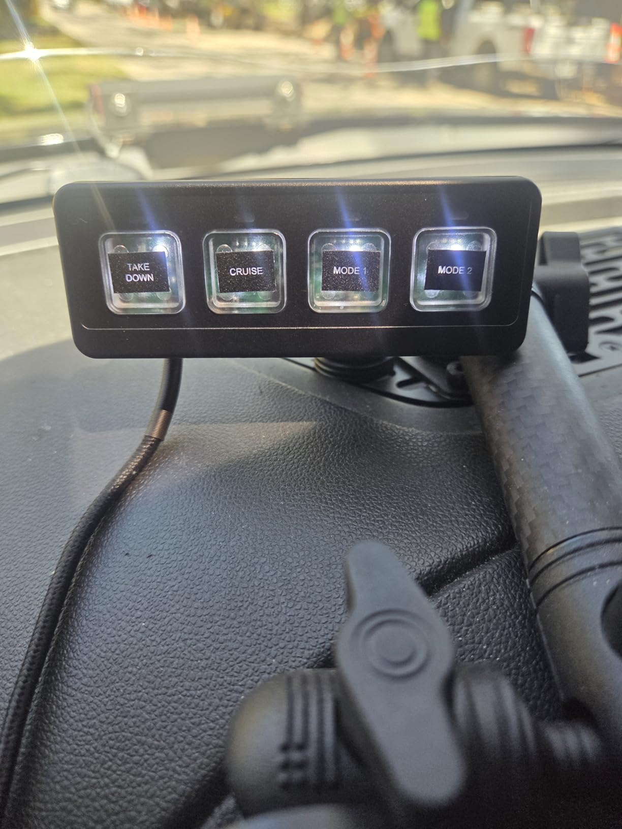 Wireless 4 Gang Switch Panel, Niking Auto Multifunction Offroad LED Switch Pods with Toggle Pulse Auxiliary Universal Circuit Control 12V Relay System Control Box for Trucks SUV UTV Car Boat RV Marine customer photo 1