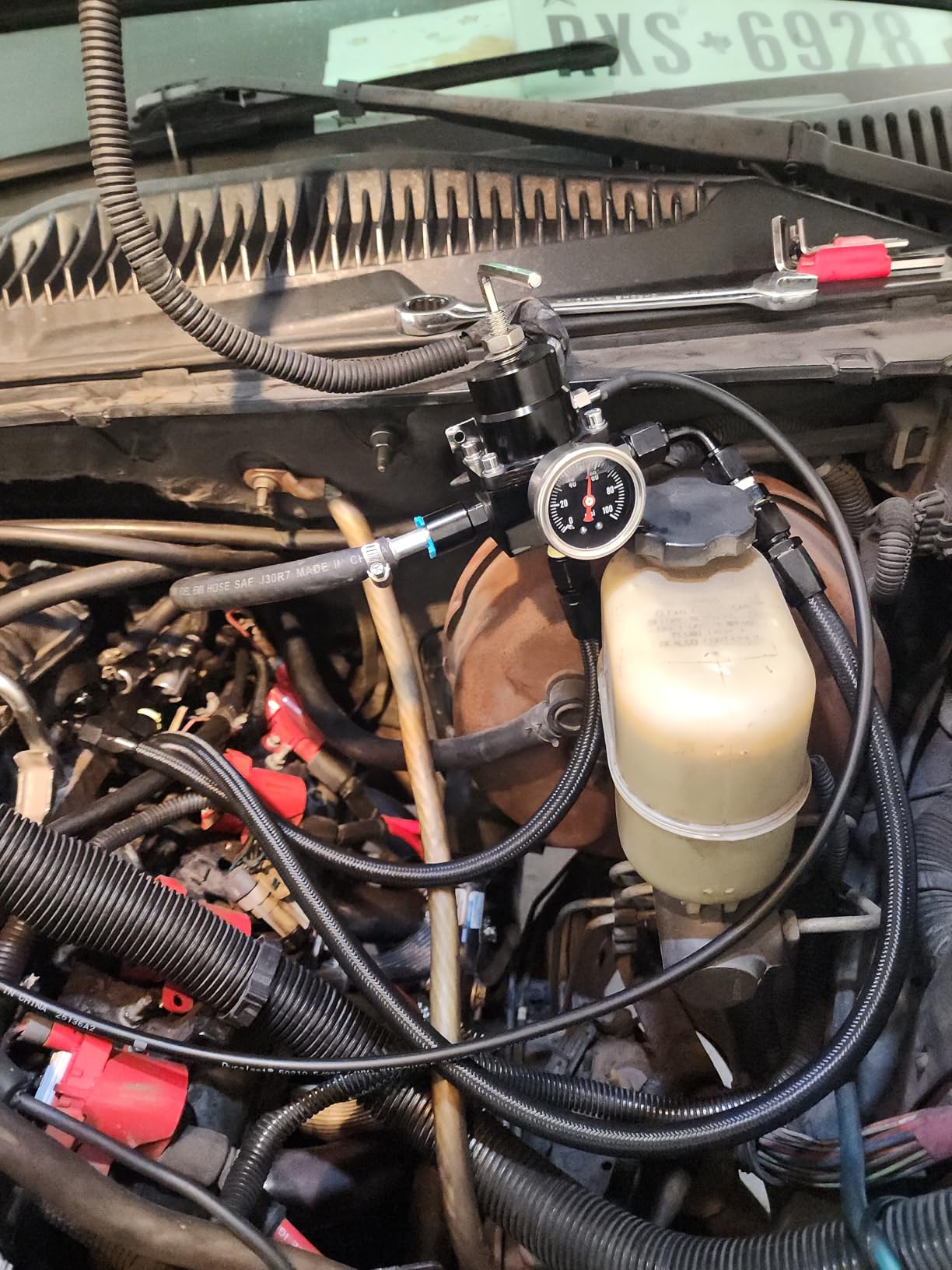 Adjustable EFI Fuel Pressure Regulator Kit with Bypass Return, 0-100 PSI Gauge, 6AN Fittings and PTFE Braided Hose - Compatible with Gasoline, E85, Ethanol & Methanol Fuels customer photo 1