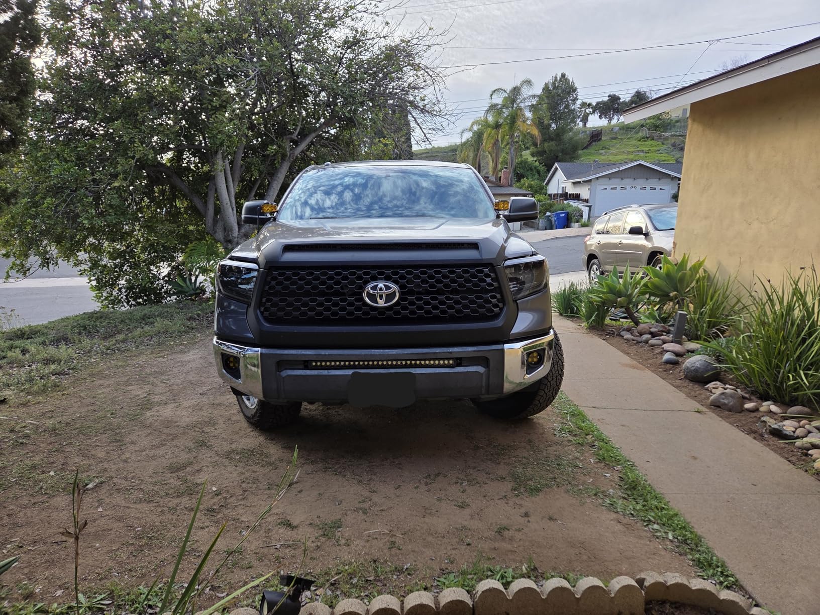 Auxbeam 4 Gang Slim Switch Panel Bluetooth RGB AS-400 with APP&Remote Control Toggle Momentary Pulsed Switch Pod Off Backlight for Truck Offroad UTV ATV Car Marine 12-24V Waterproof, 3 Years Warranty customer photo 2