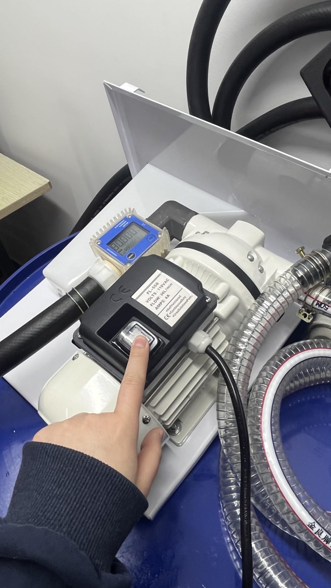 AC 110V-120V DEF Transfer Pump Kit. 400W, 10.6 GPM (40 LPM), 23 PSI DEF Pump Kit Compatible with U.S. Plug. Includes Urea Gun, K24 Flowmeter & Accessories customer photo 2