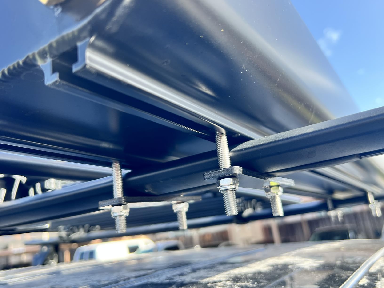 4.5-9 Gallon Pressurized Water Tank, Portable Aluminum Camping Shower Water Storage with Spray Hose for Overland Off-Road Vehicles, Pick-up Trucks customer photo 2