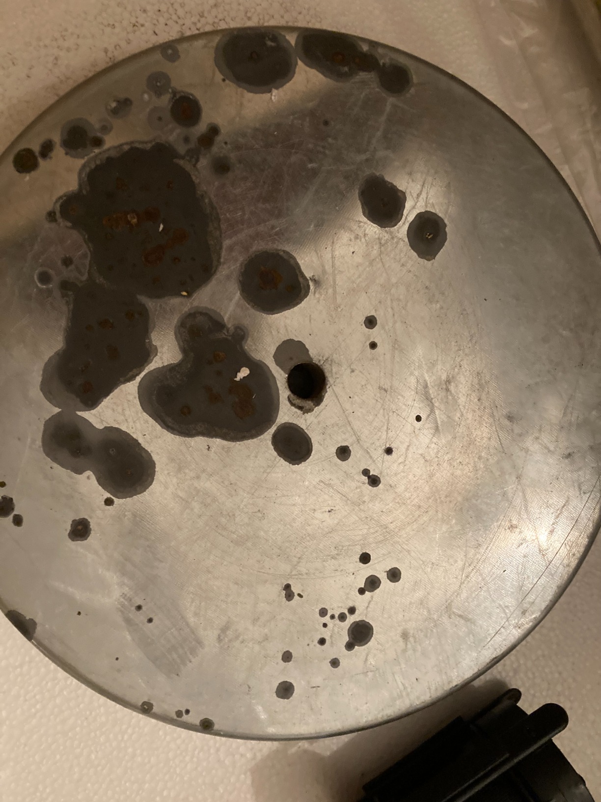 VEVOR Stanchion Post, 4 Pcs Stanchions with Retractable Belts, Carbon Steel Black Stanchions Queue with Sand Injection Hollow Base, Crowd Control Barriers for Theaters, Parties, Weddings, Exhibitions customer photo 1