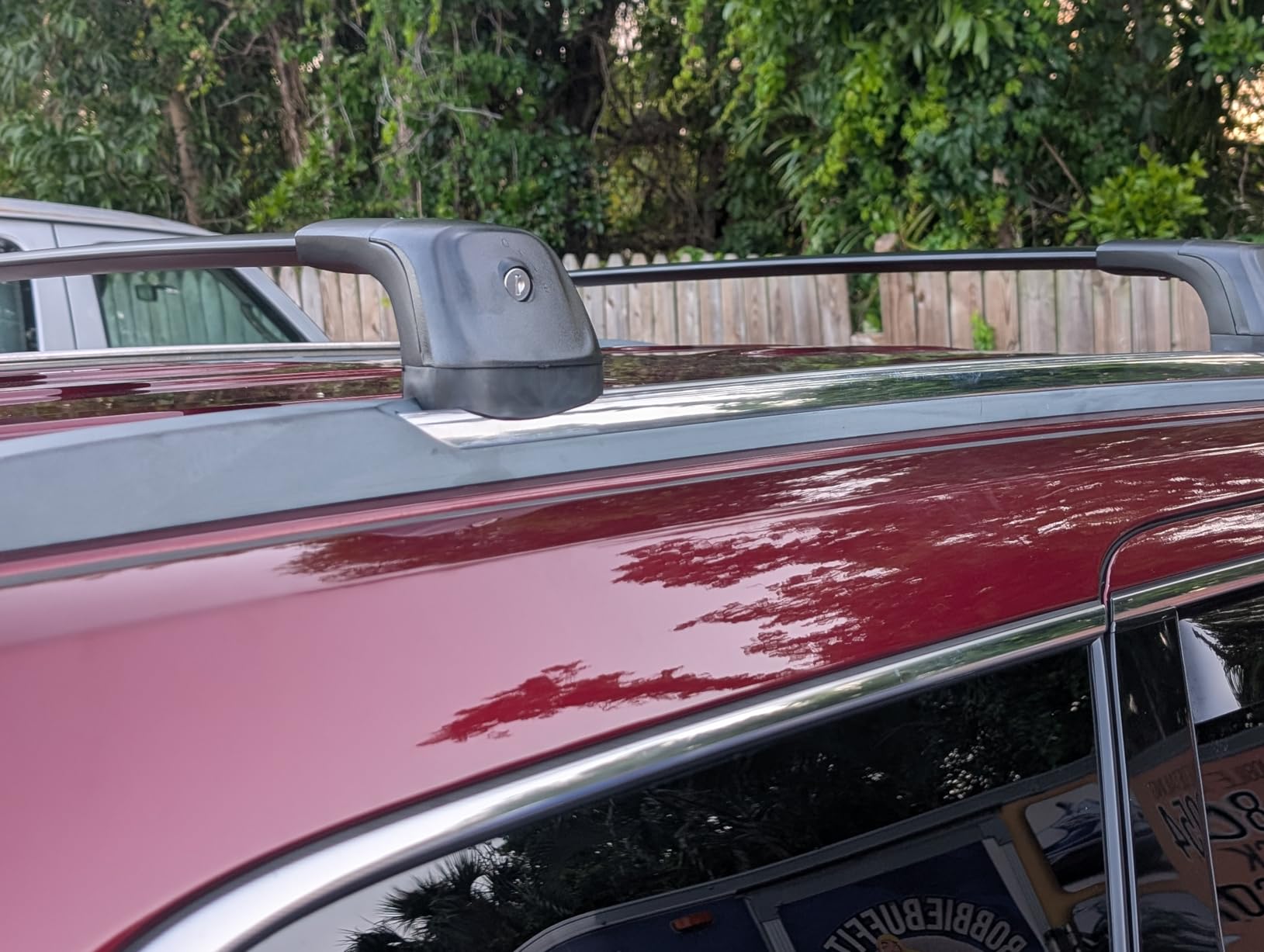 Tuyoung All Aluminum Cross Bars Roof Racks Compatible with GMC Acadia 2017-2023, Lockable 260lbs Heavy Duty Roof Rails customer photo 1