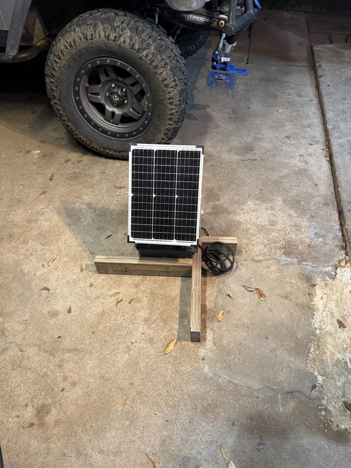 7.5W Solar Battery Maintainer & Trickle Charger, 12V Waterproof Panel with IP68 Smart Controller, Overcharge & Reverse Protection for Car, Automobile, Boat, RV, Motorcycle, Marine, Trailer customer photo 2