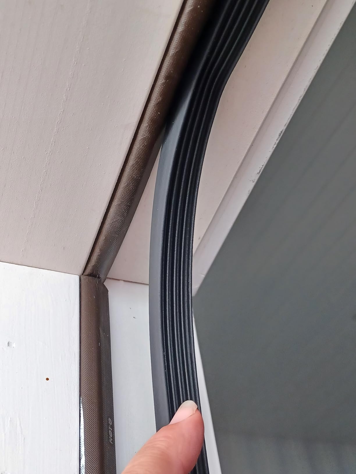 326A0004 Tonneau Cover Bulkhead Seal 3/5 in x 65 in, Truck Bed Cover Seal, Self-Adhesive EPDM Ribbed Foam Rubber Weather Stripping for RV, Boat, Auto, Truck, Marine, Garage Door (Black) customer photo 2