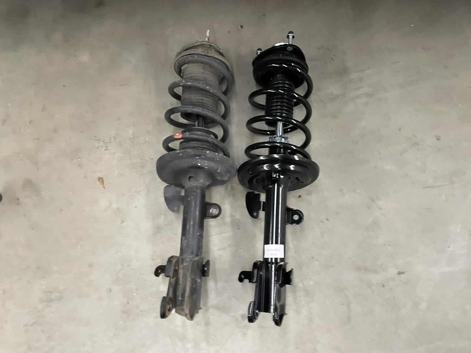 KAX Quick Front Struts for Toyota 2006 2007 2008 2009 2010 2011 2012 RAV4 3.5L Front Shocks Quick Struts Complete Assembly with Coil Spring Set of 2, Replace 272275 272276 customer photo 1