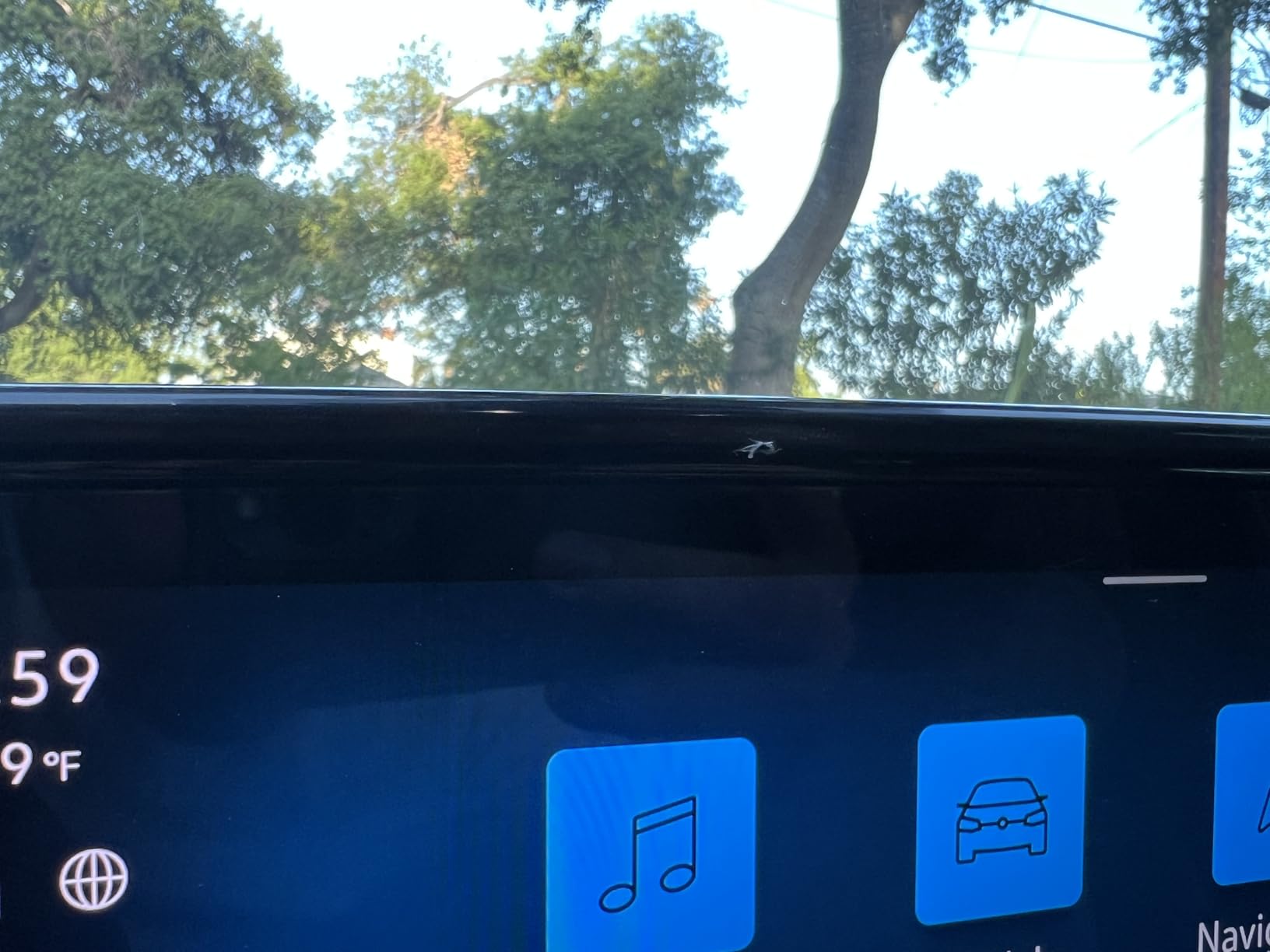 Car Phone Holder for 2024 2025 2026 VW ID.4/2025 2026 VW ID.Buzz Accessories 12.9-Inch Screen Fixed Clip, 360° Rotation Phone Mount Compatible with MagSafe customer photo 1