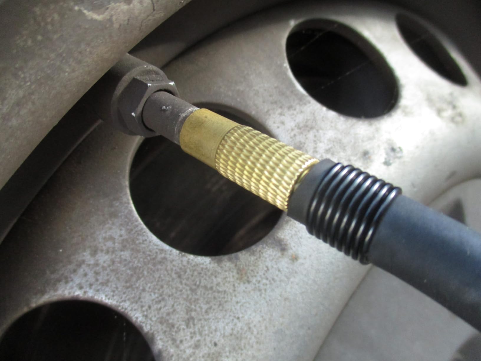 Off-road Air Compressor 12V Tire Inflator, 150PSI with Auto Shut Off, Digital Display & Preset, 10.6CFM Fast Inflation for Off-road Vehicles, Trucks, SUVs, RVs, ATVs customer photo 1