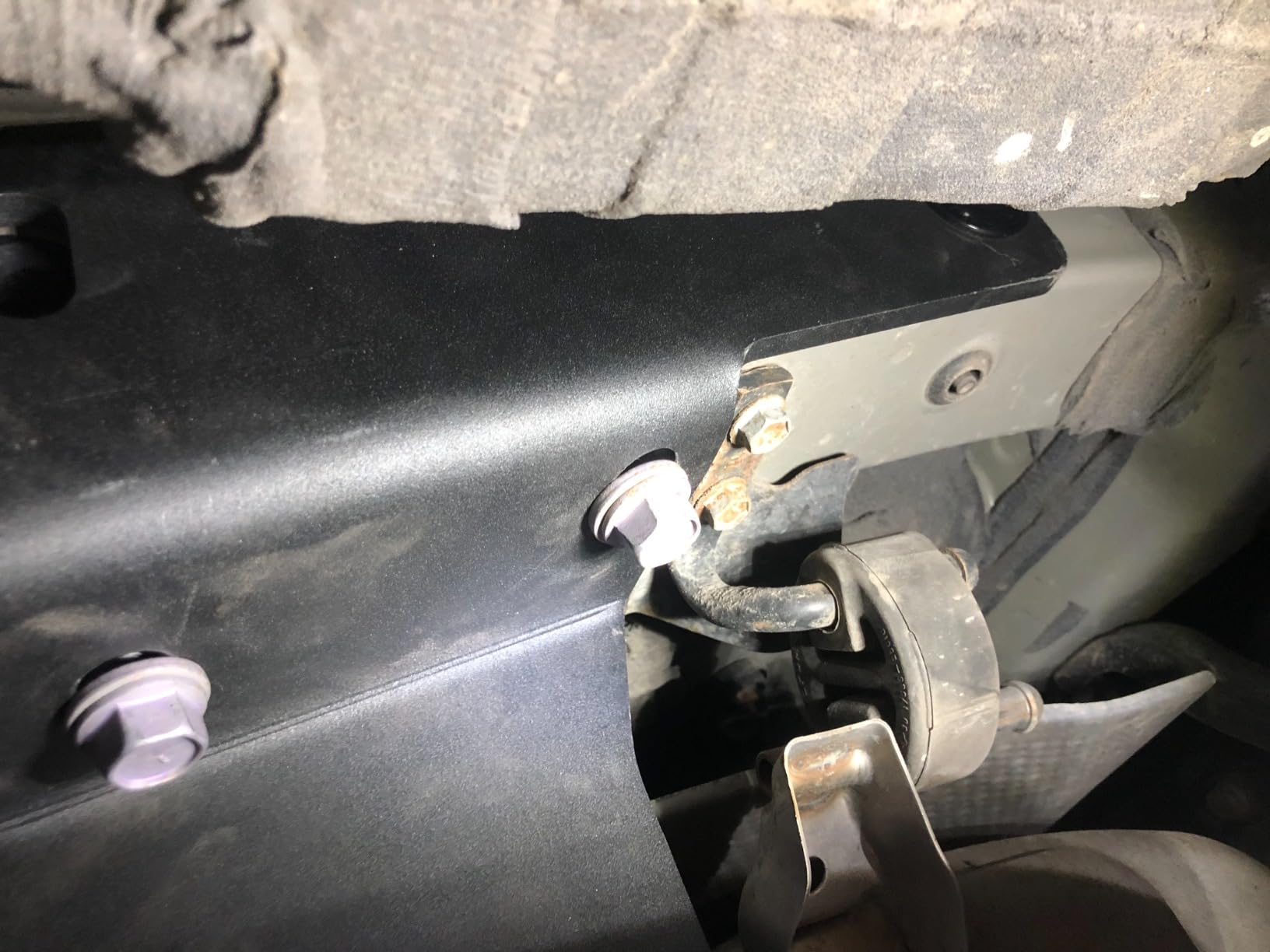 VEVOR Class 3 Trailer Hitch, 2-Inch Receiver, Compatible with 2011-2021 Jeep Grand Cherokee, Q345B Steel Tube Frame customer photo 1