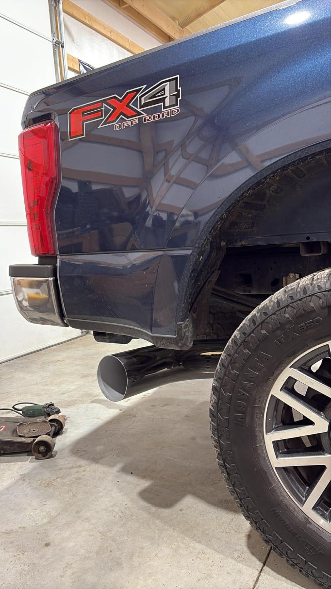 Exhaust Tip, 5 Inch Diesel Exhaust Tip Elbow Tip with clamps, 5 to 6 Inch Exhaust Chrome Exhaust Tips Elbow- Polished Diesel Exhaust Tip for Pickup Truck, Car, Truck customer photo 2
