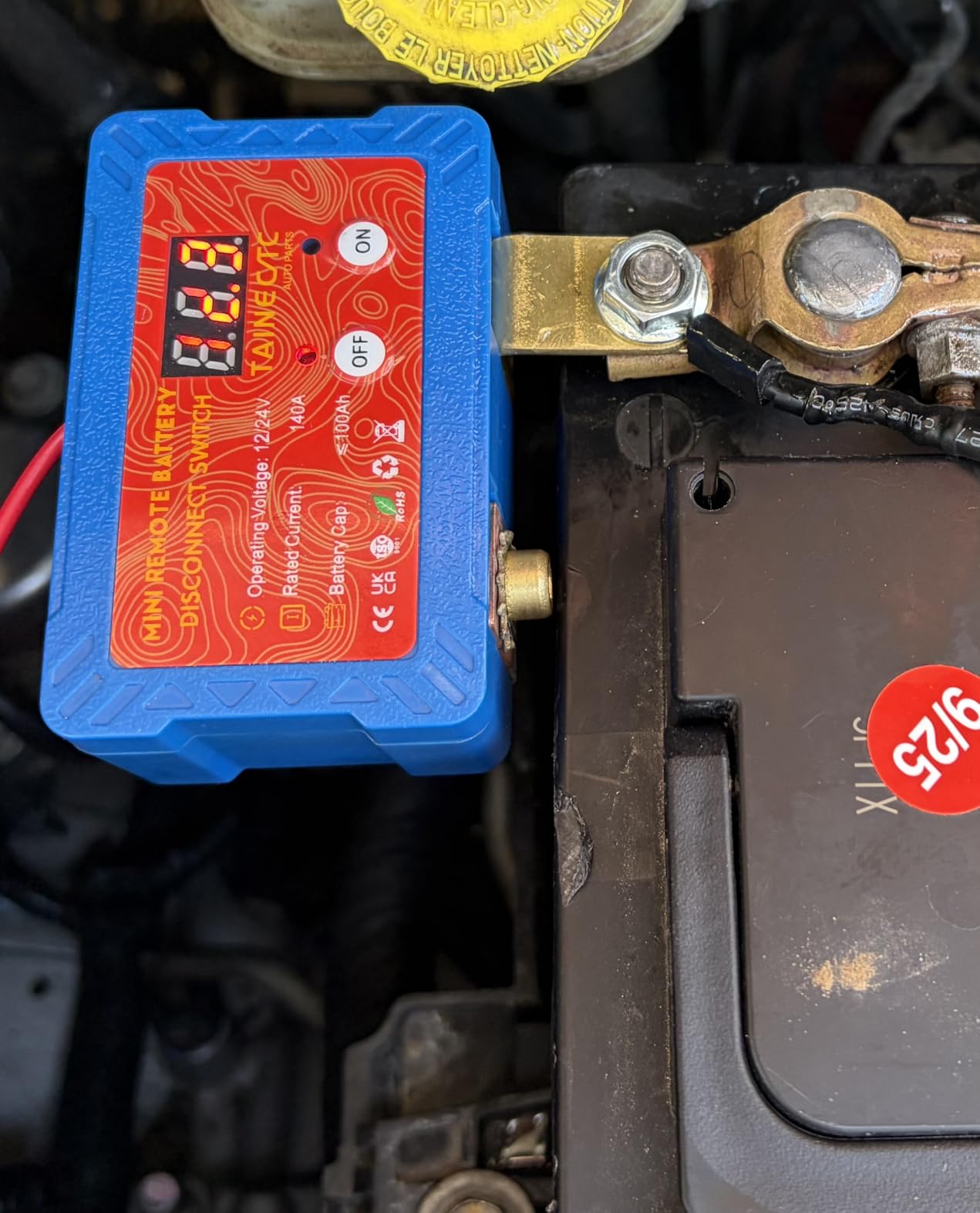 Battery Kill Switch for Car - Remote Battery Disconnect Switch 12V/24V 140A with LED Voltage Display | Anti-Theft & Battery Drain Protection | Compact Design for Vehicles Battery Up to 100AH customer photo 1