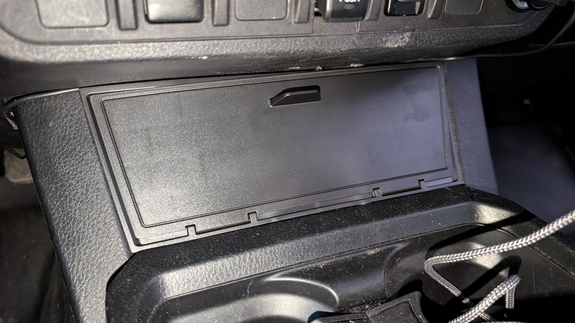 Upgrade Center Console Organizer for Hyundai Ioniq 5 2022-2025 2026 Ioniq 5 Storage Accessories with Non-Slip Liner Hyundai Ioniq 5 Center Console Organizer customer photo 2