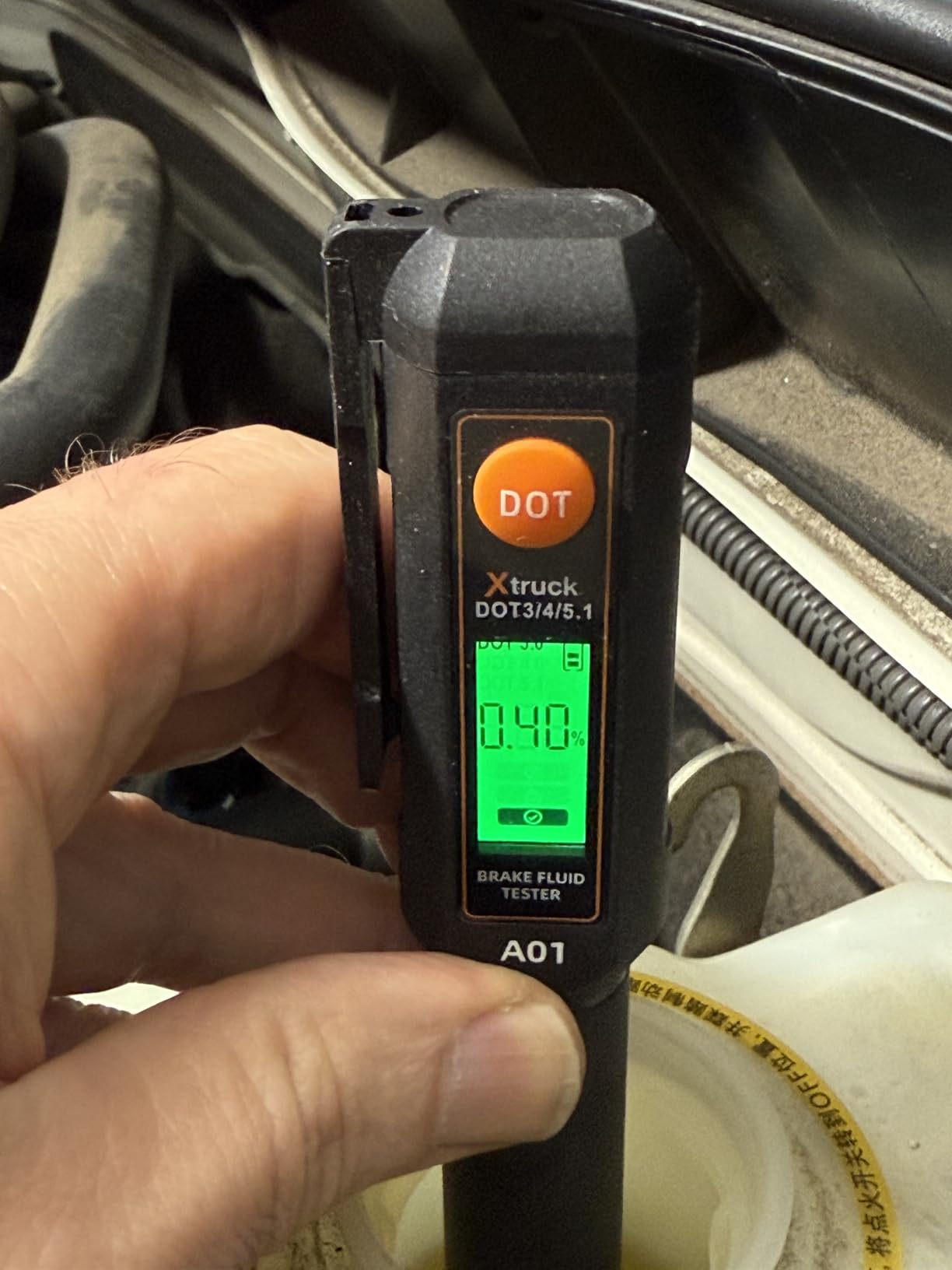Brake Fluid Tester Pen with Corrosion Resistance Probe, Brake Fluid Moisture Tester with Screen Display, Alarm Oil Fluid Tester Calibrated for DOT3, DOT4, DOT5.1 Brake Fluid customer photo 1